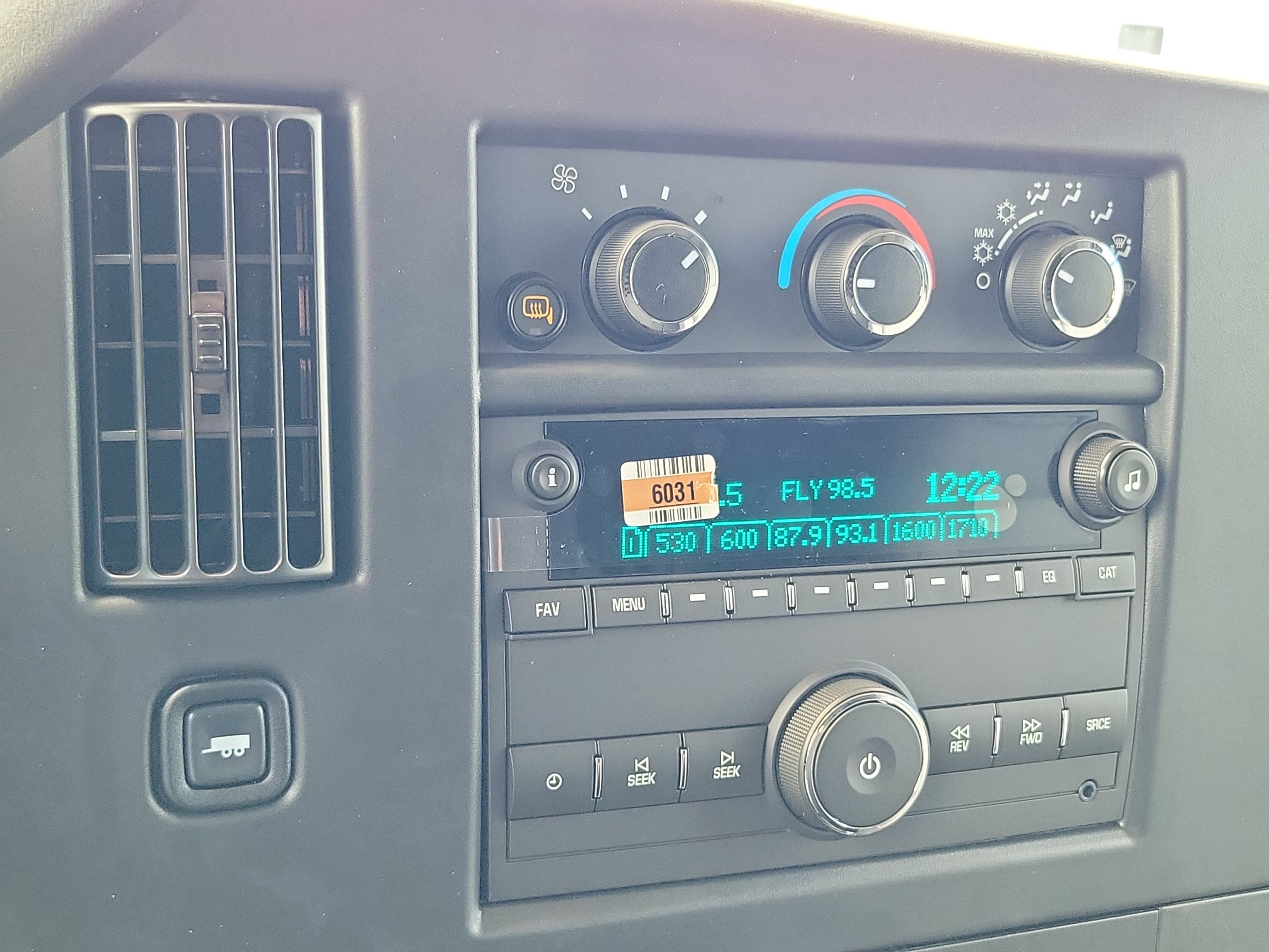 2025 Chevrolet Express Cargo 2500 WT