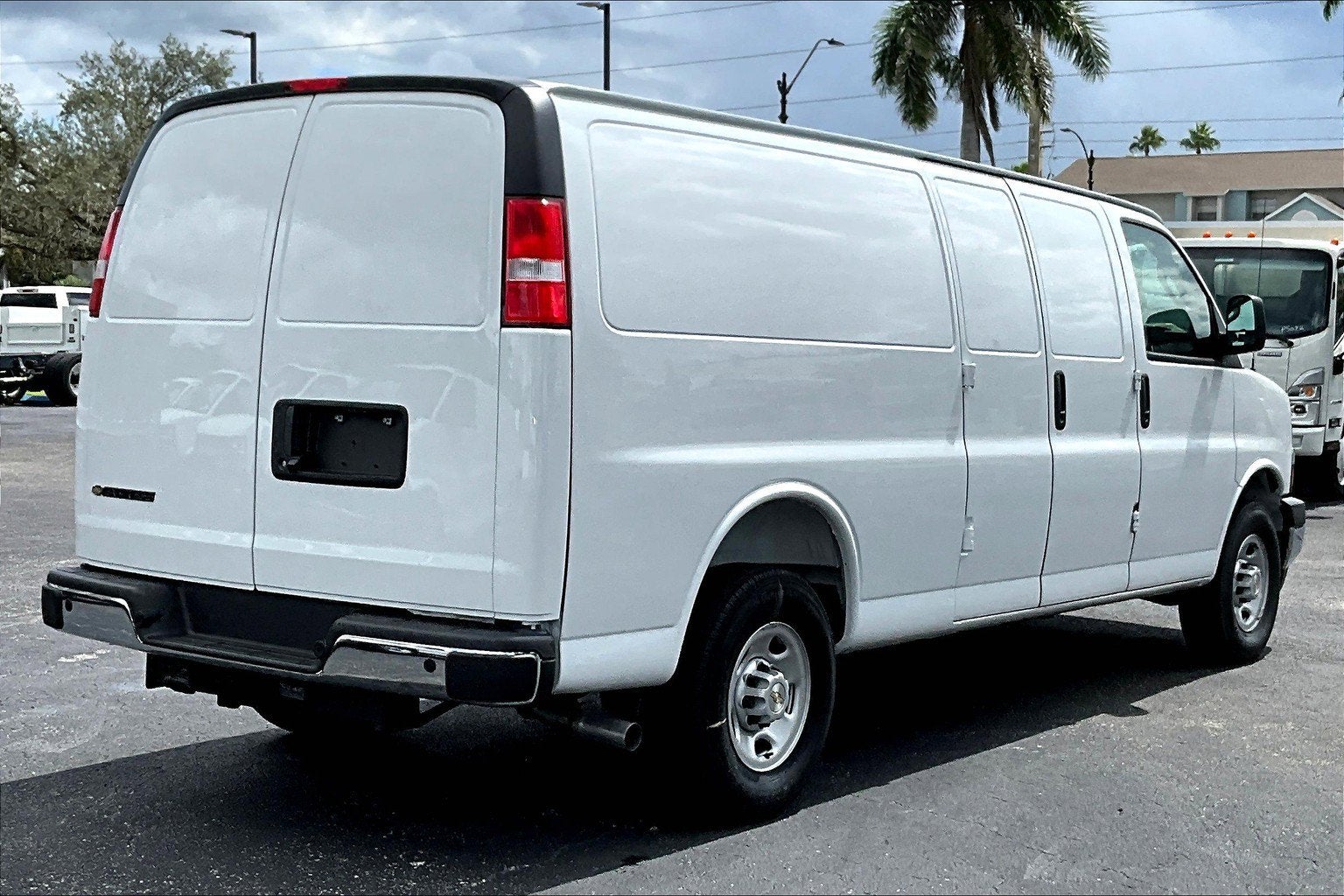 2025 Chevrolet Express Cargo 2500 WT