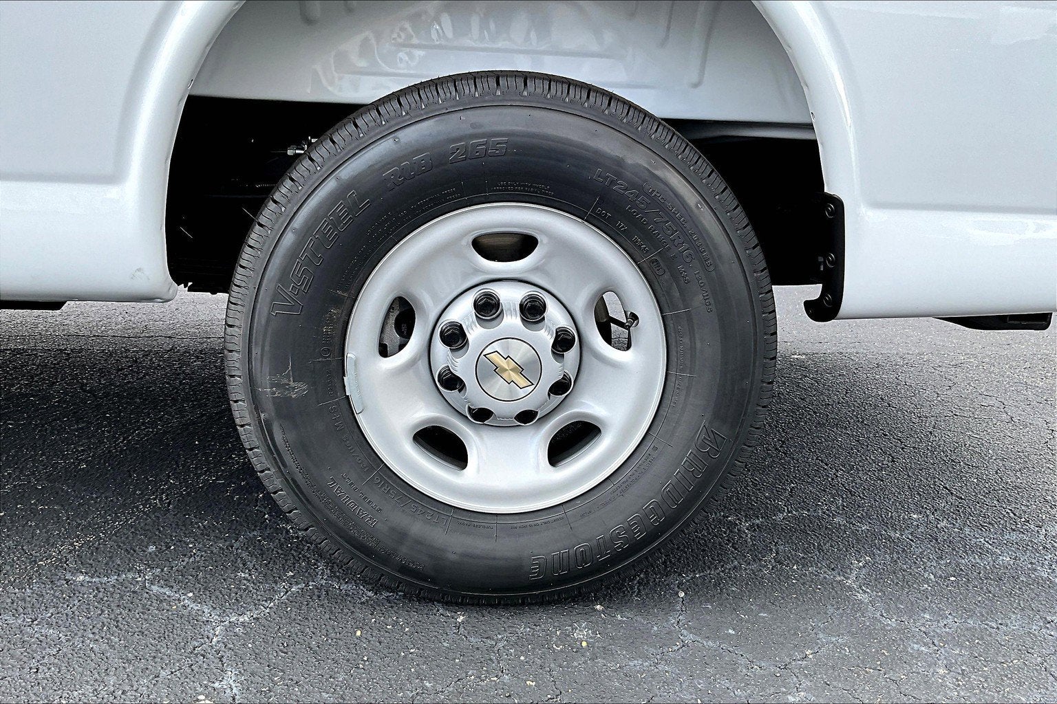 2025 Chevrolet Express Cargo 2500 WT