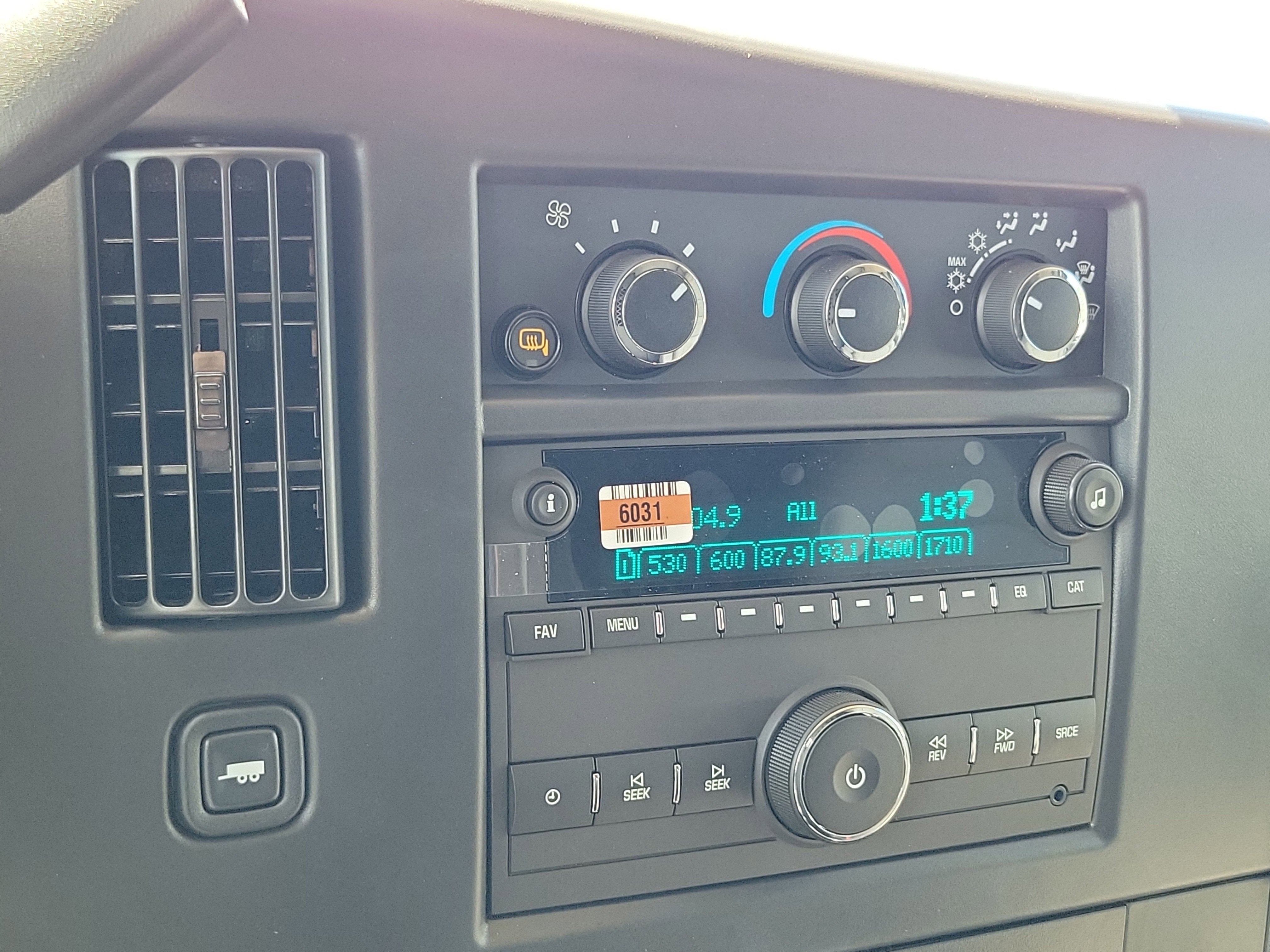 2025 Chevrolet Express Cargo 2500 WT