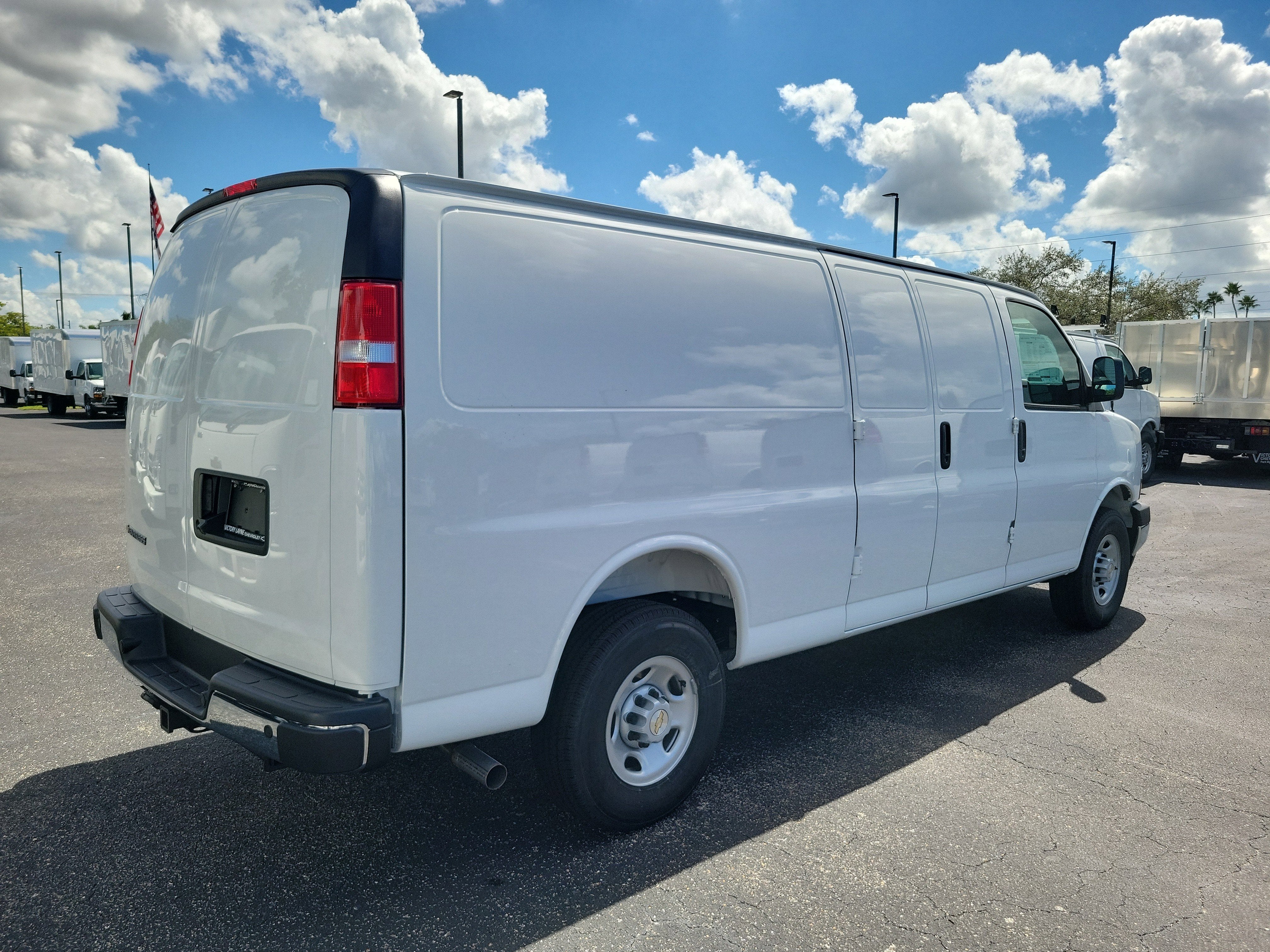 2025 Chevrolet Express Cargo 2500 WT