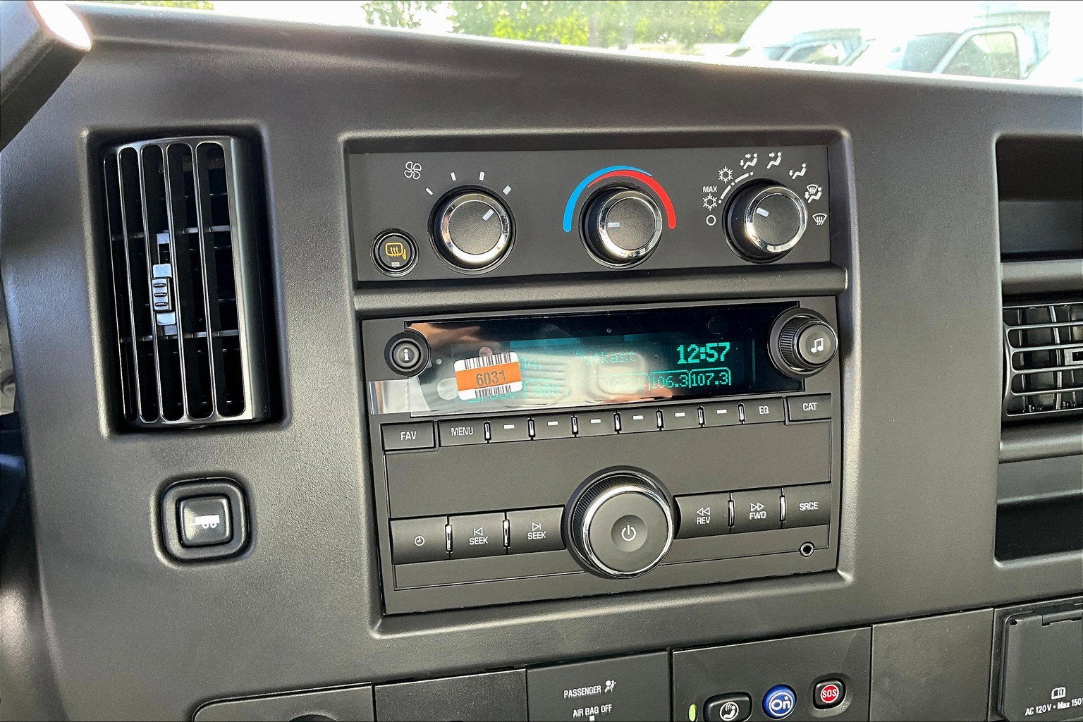 2025 Chevrolet Express Cargo 2500 WT