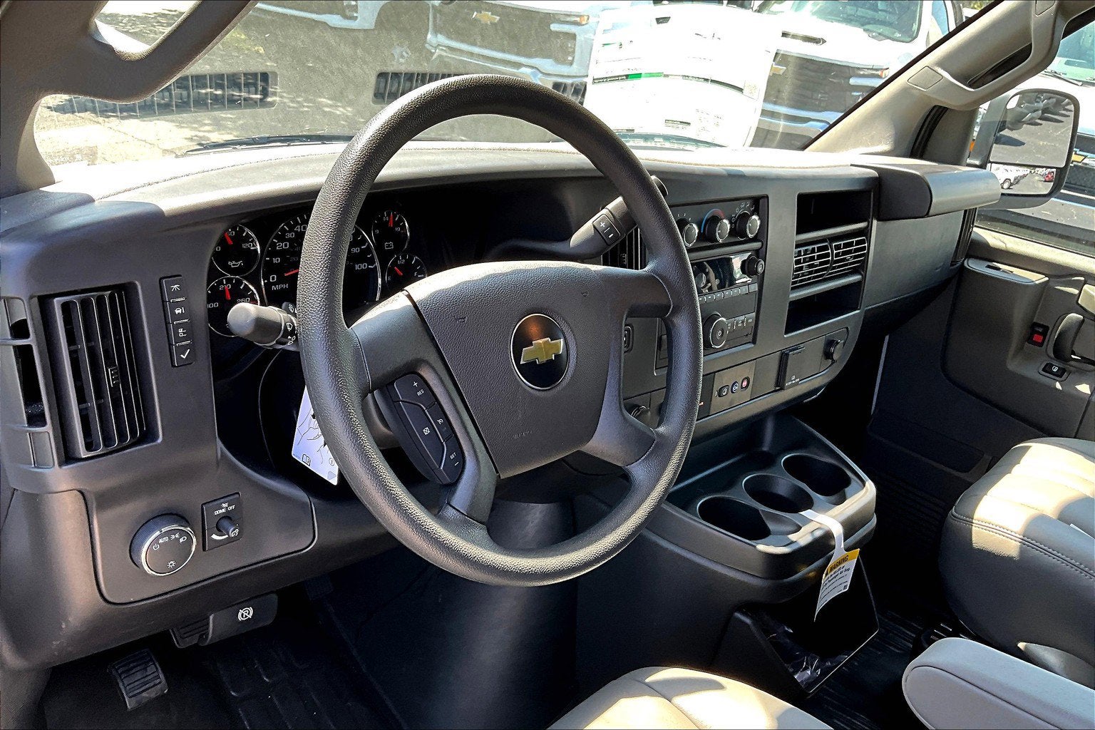 2025 Chevrolet Express Cargo 2500 WT