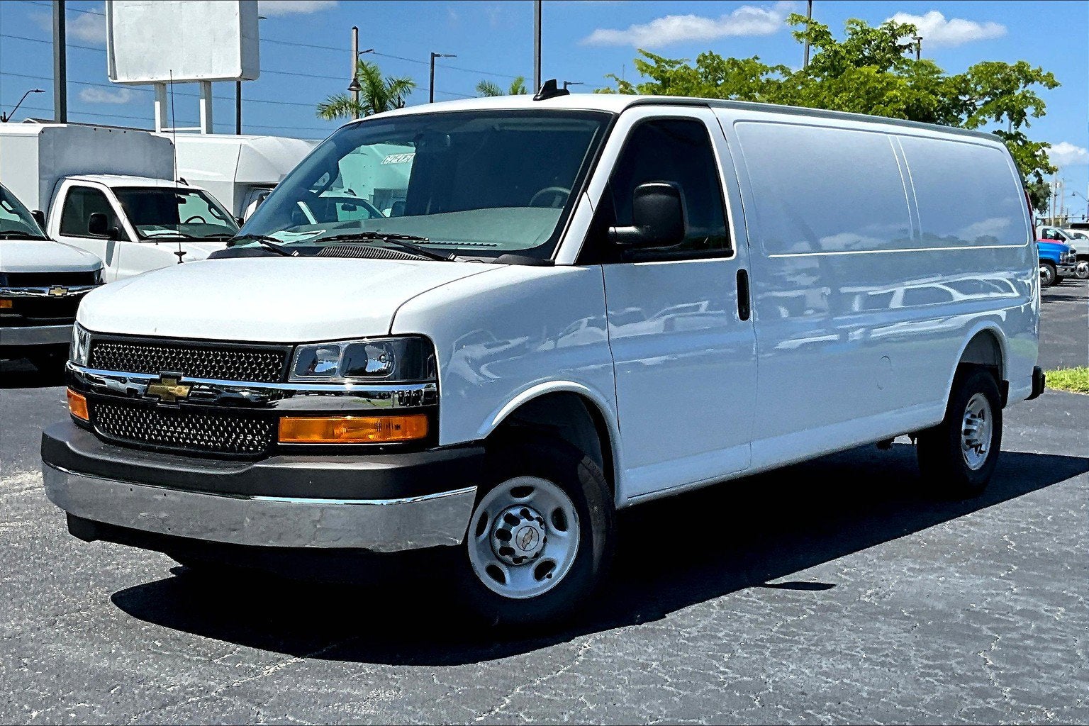 2025 Chevrolet Express Cargo 2500 WT