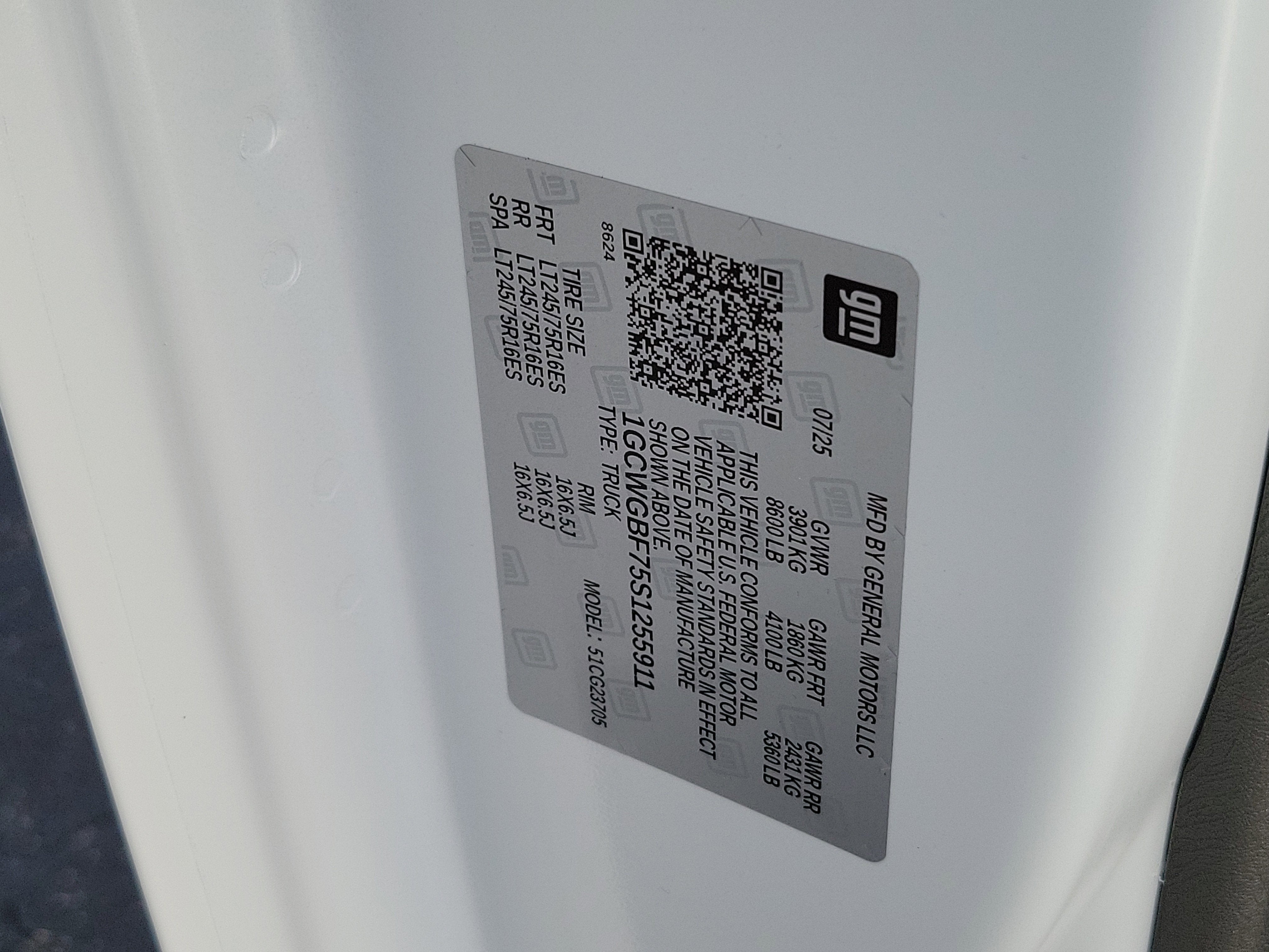 2025 Chevrolet Express Cargo 2500 WT