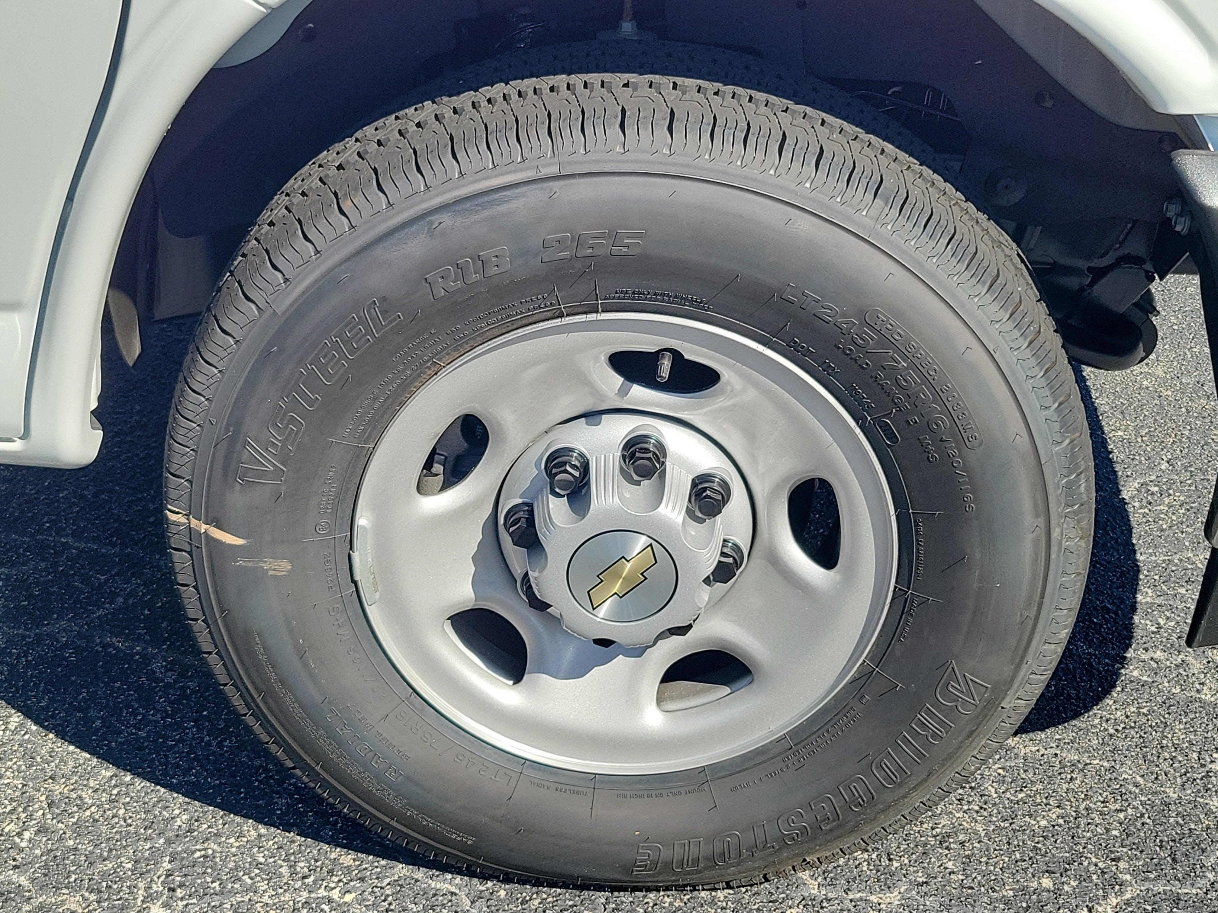 2025 Chevrolet Express Cargo 2500 WT