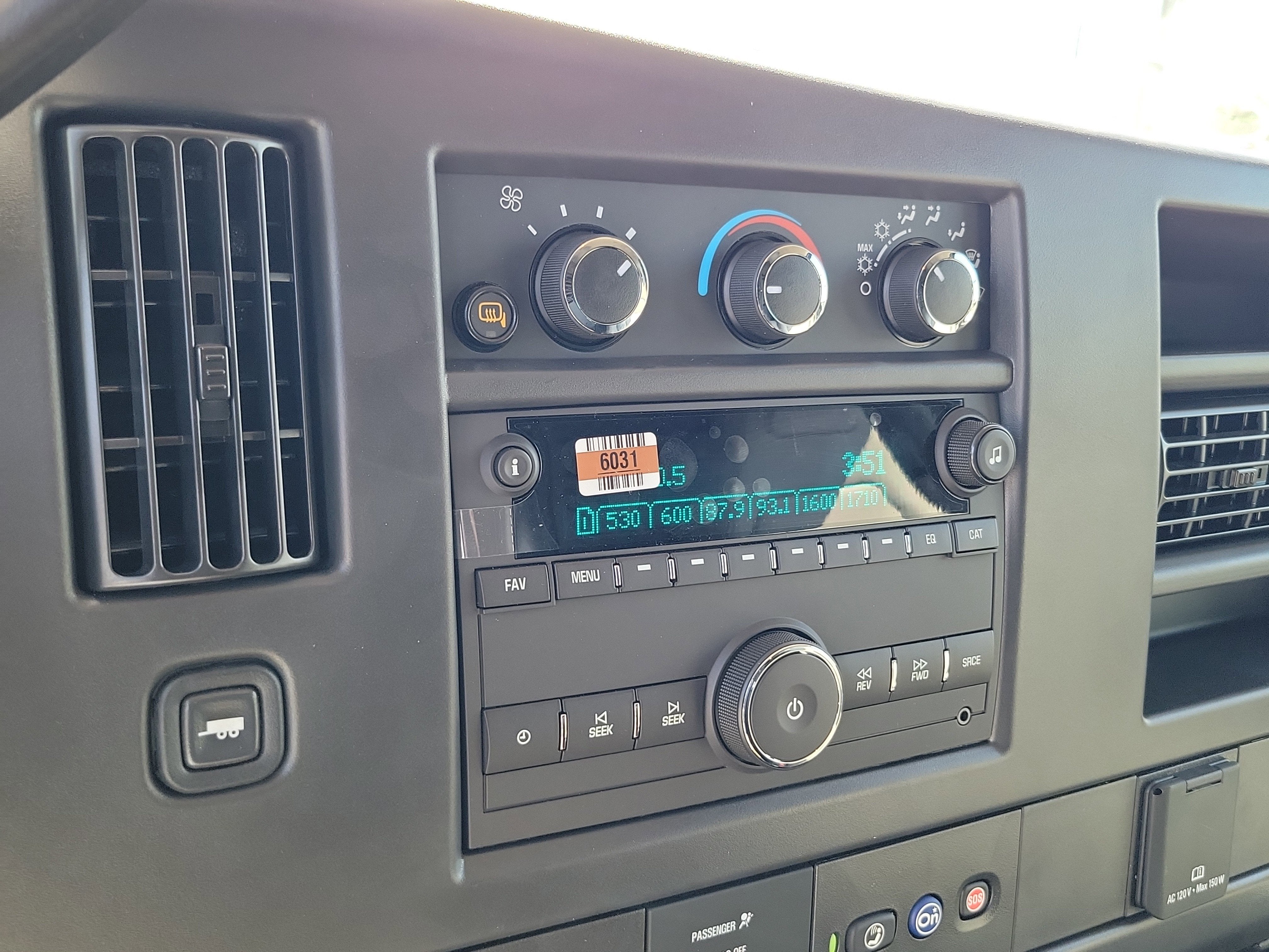 2025 Chevrolet Express Cargo 2500 WT