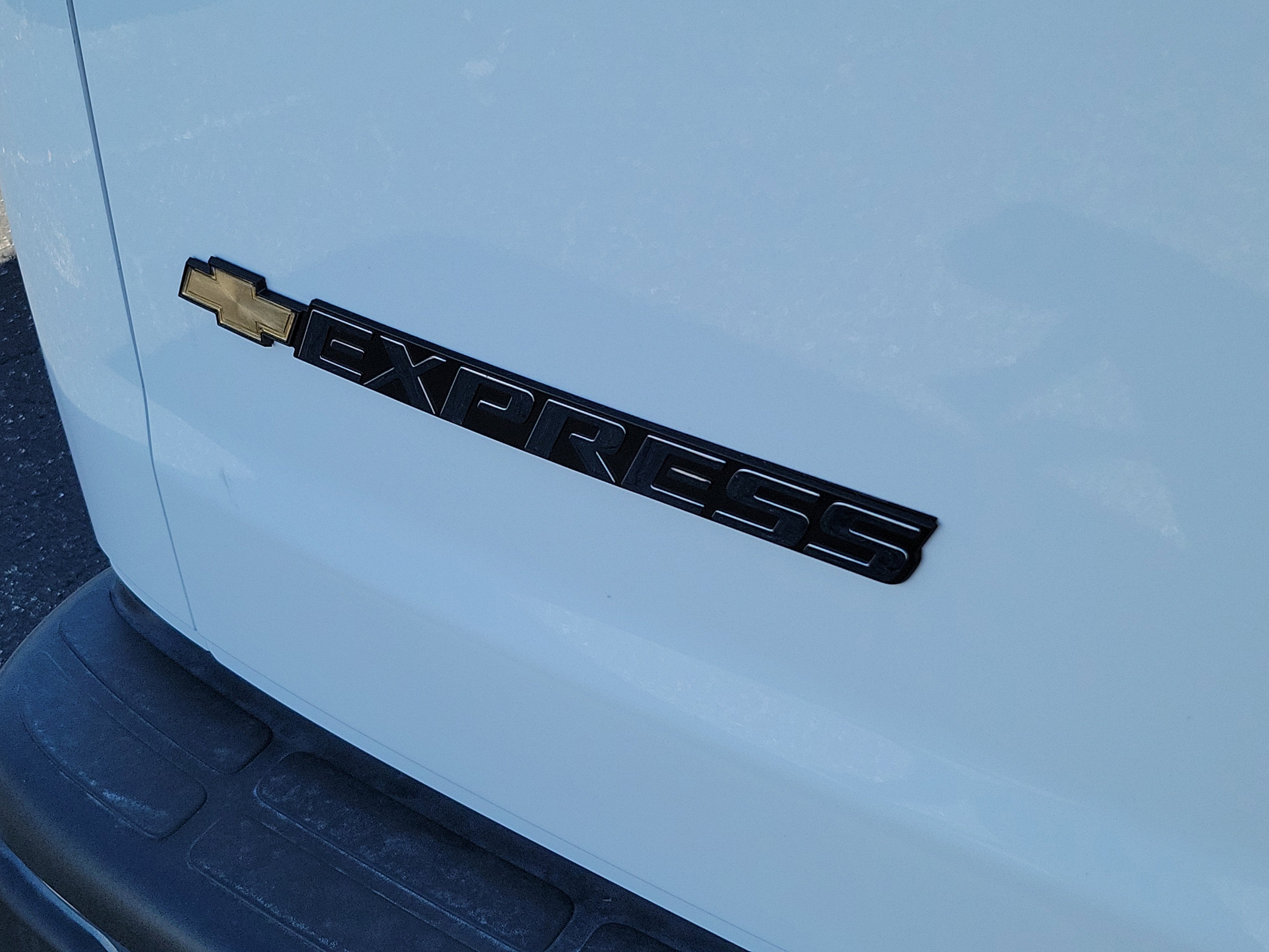 2025 Chevrolet Express Cargo 2500 WT