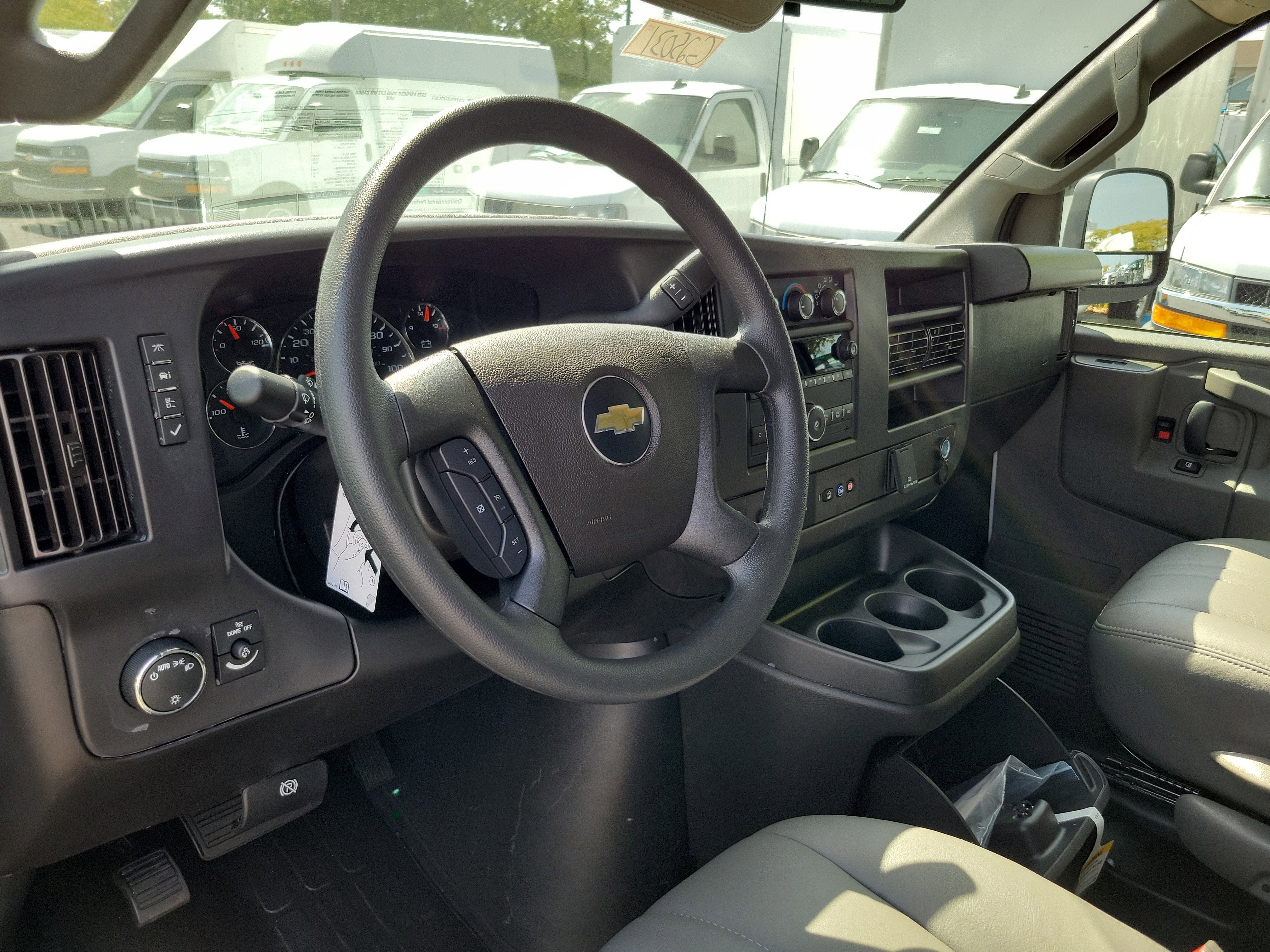 2025 Chevrolet Express Cargo 2500 WT