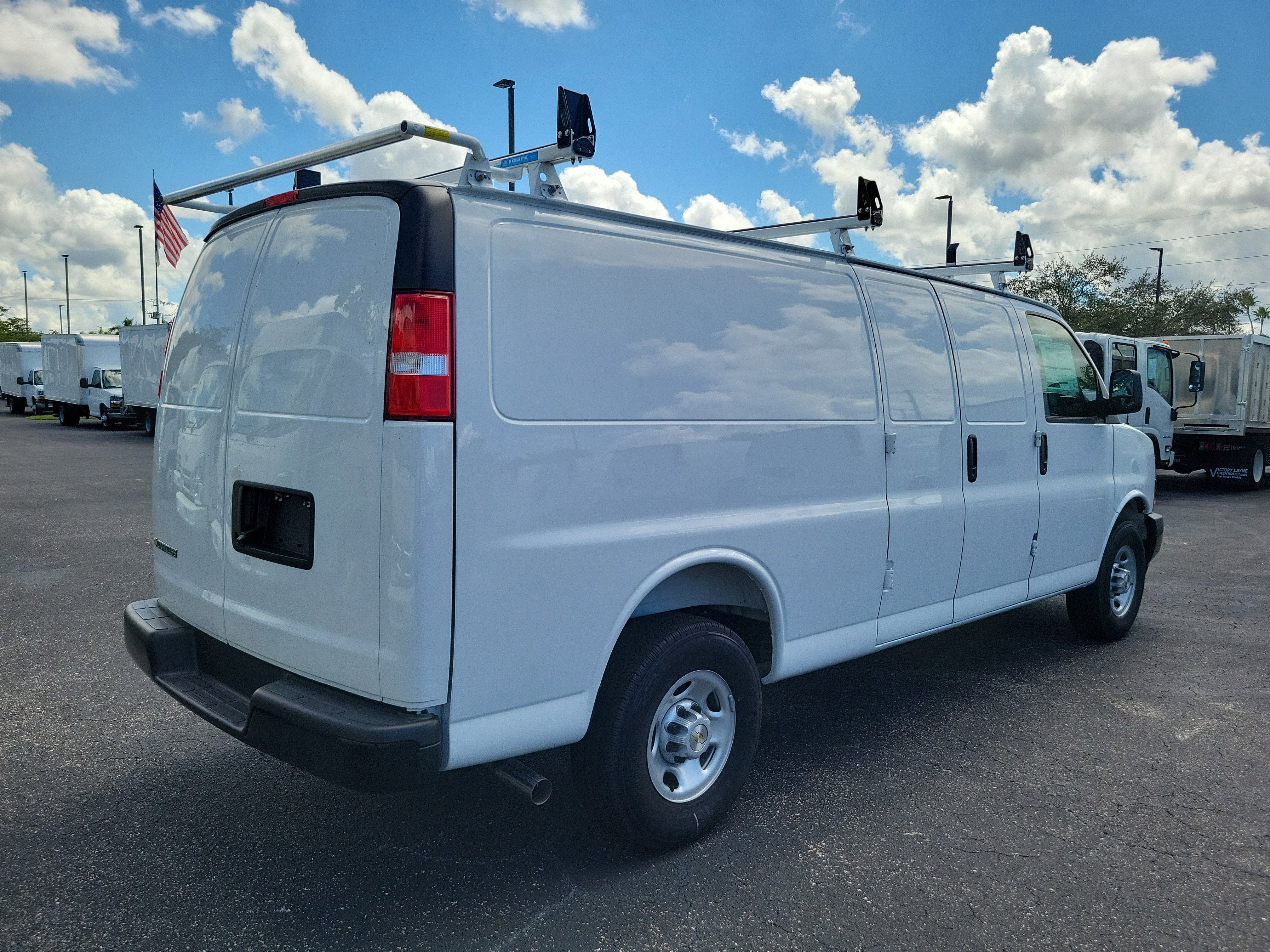 2025 Chevrolet Express Cargo 2500 WT