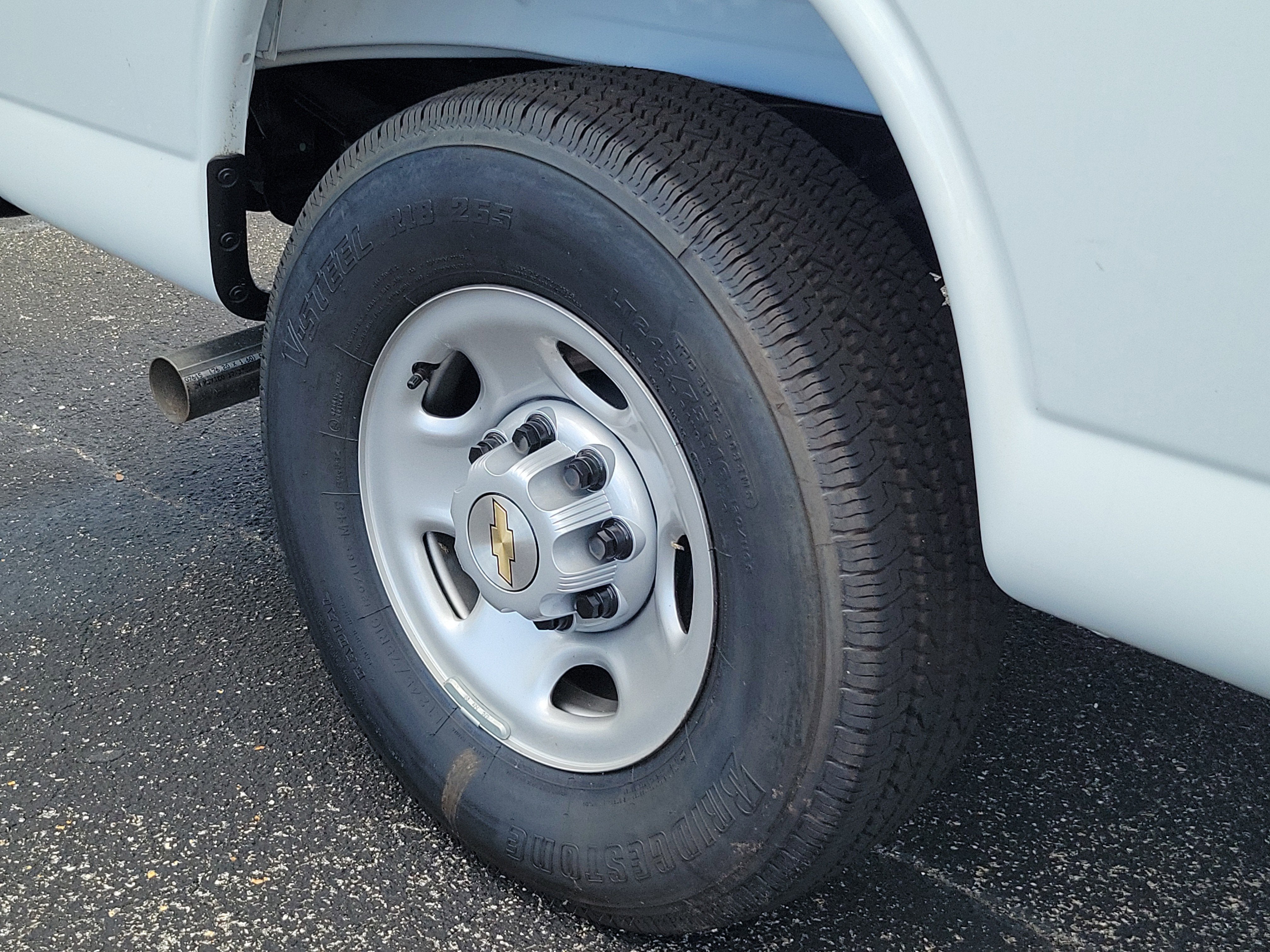 2025 Chevrolet Express Cargo 2500 WT