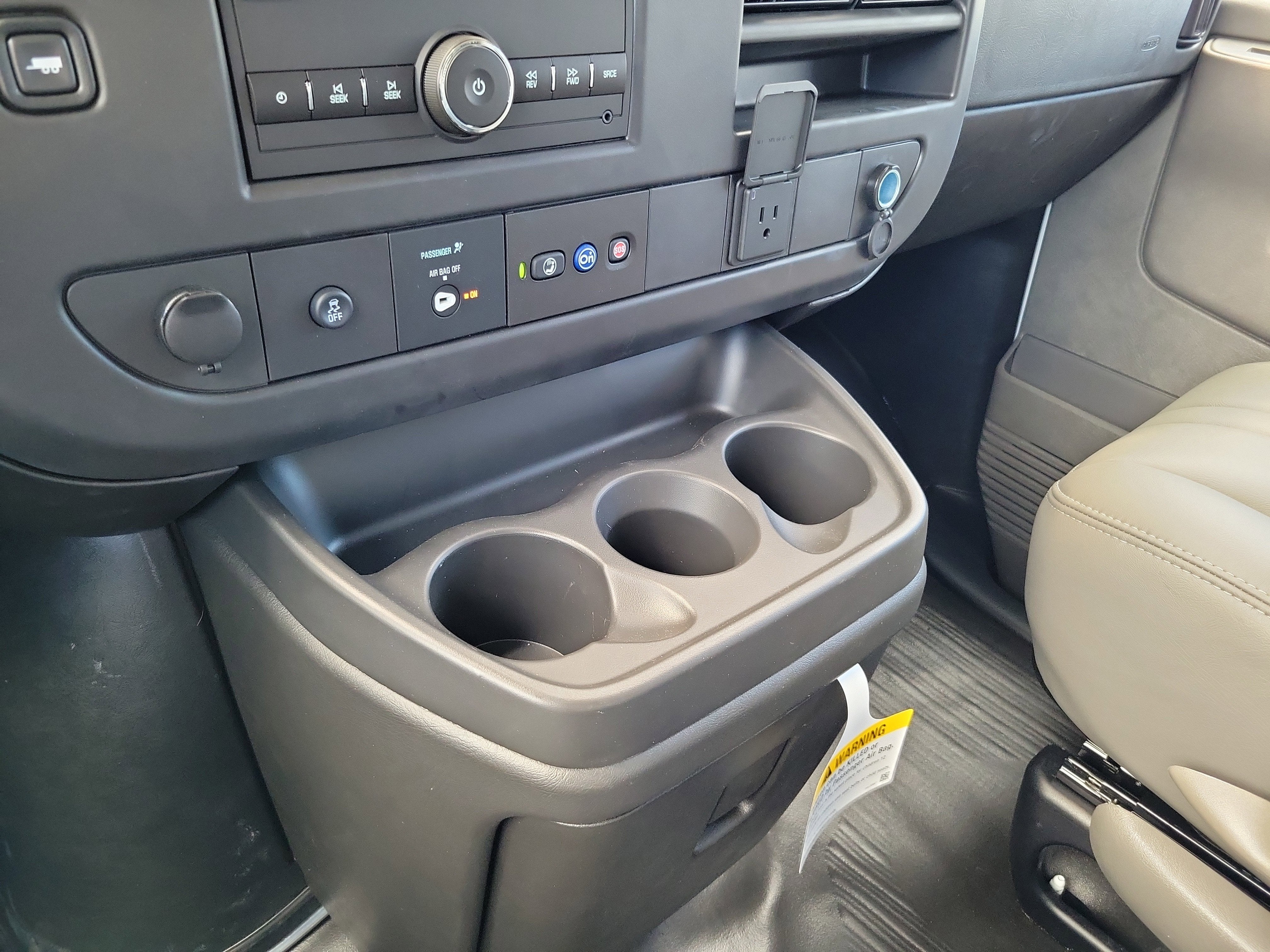 2025 Chevrolet Express Cargo 2500 WT