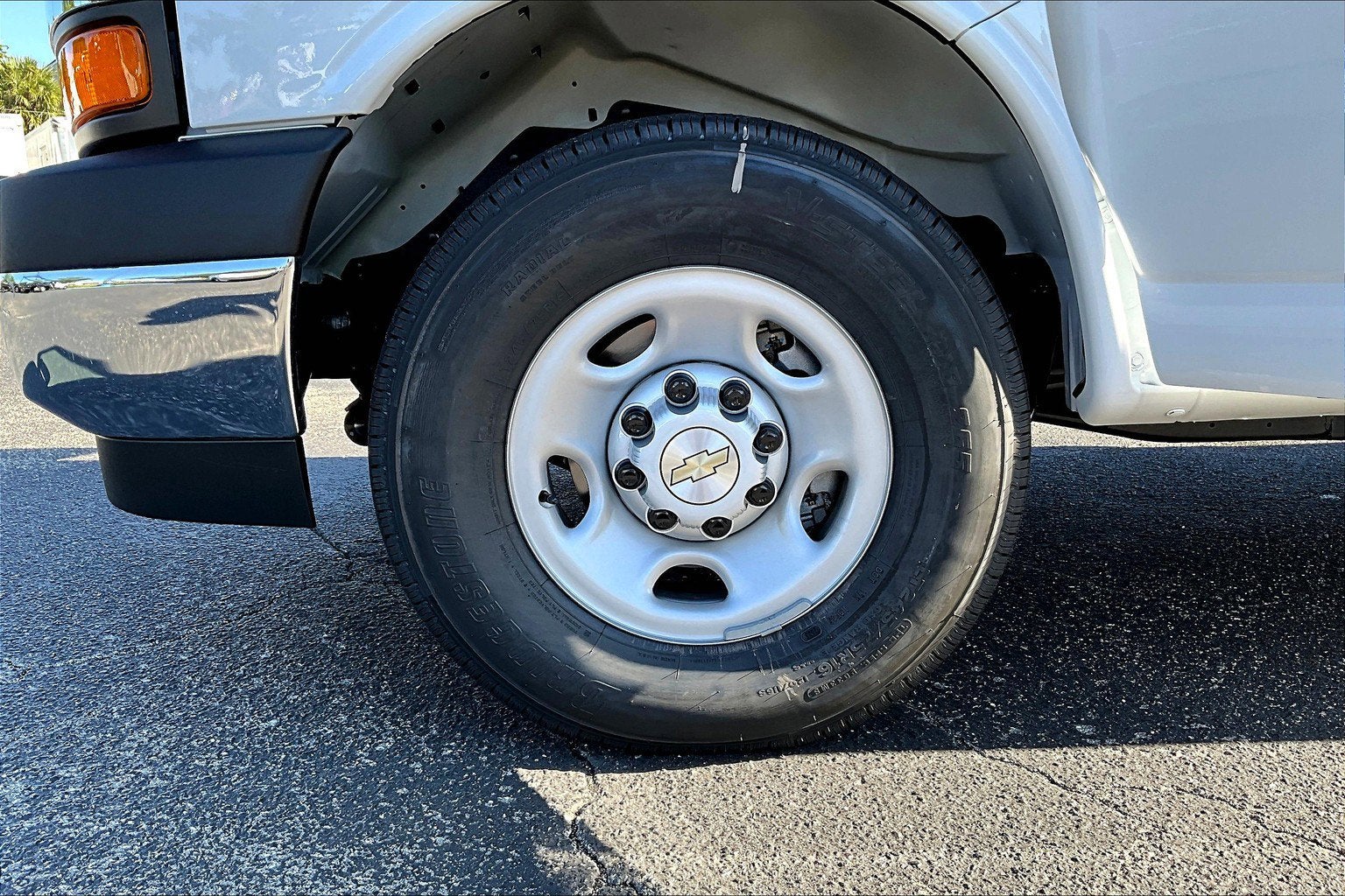 2025 Chevrolet Express Cargo 2500 WT