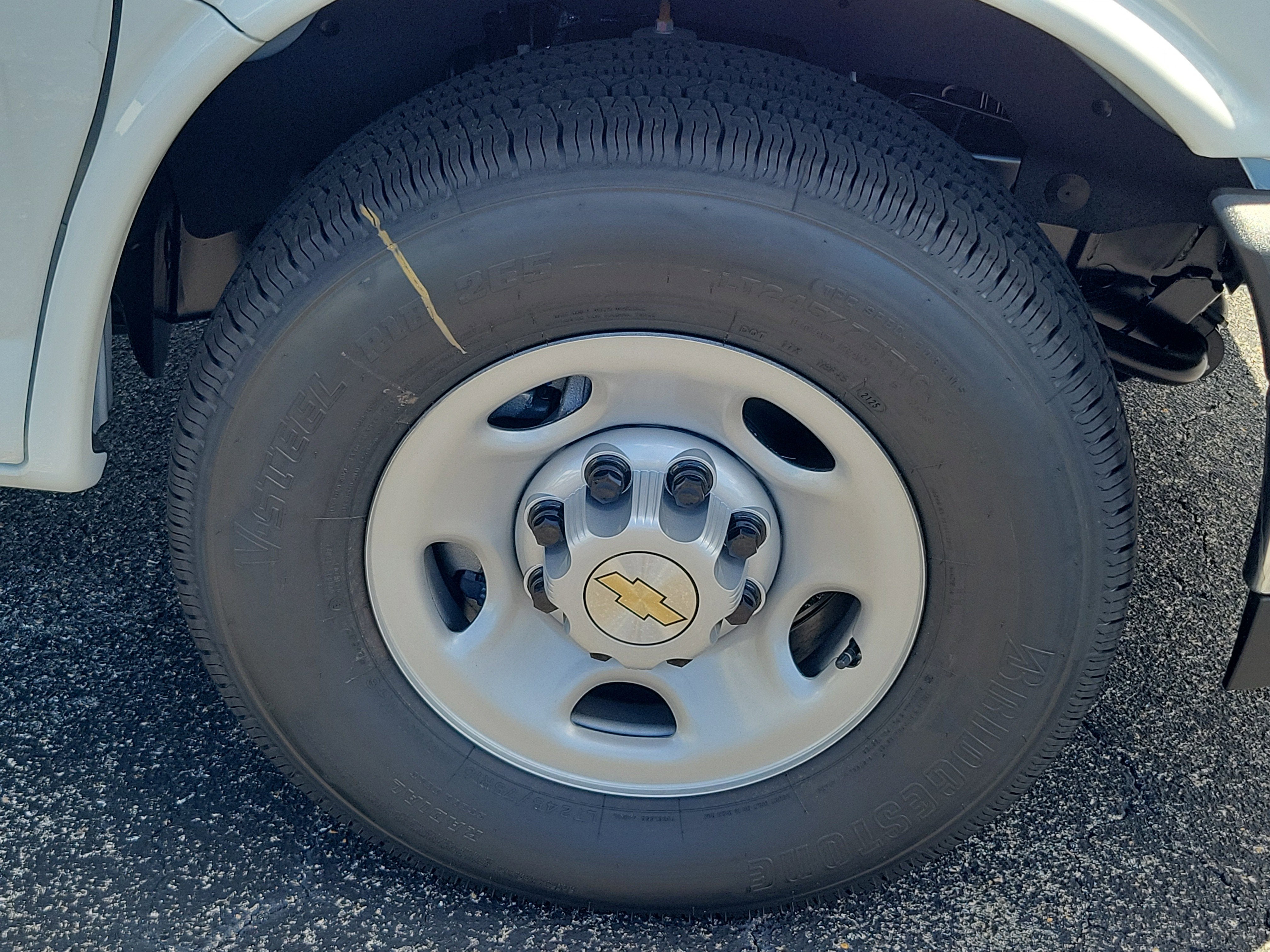 2025 Chevrolet Express Cargo 2500 WT