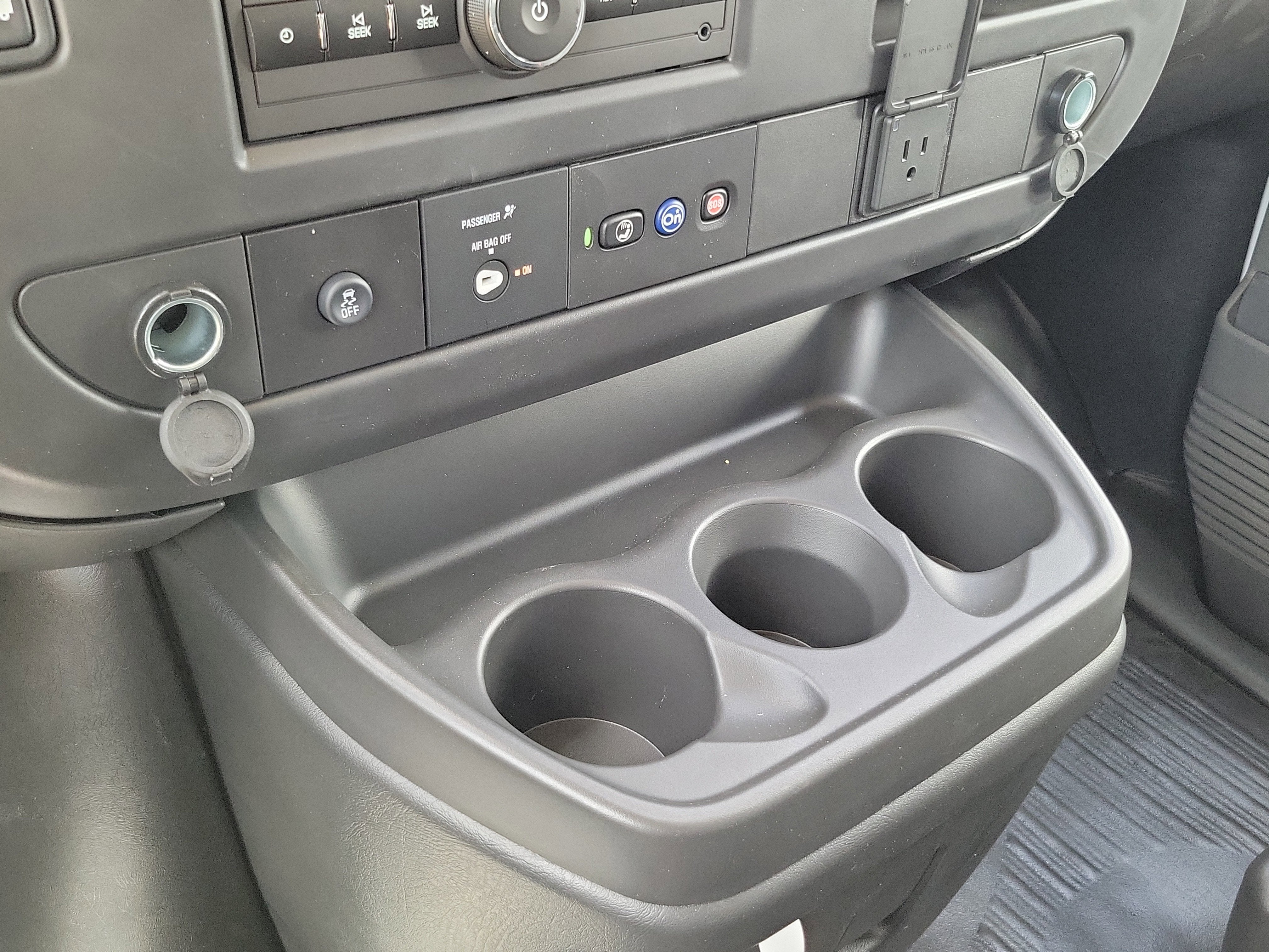 2025 Chevrolet Express Cargo 2500 WT