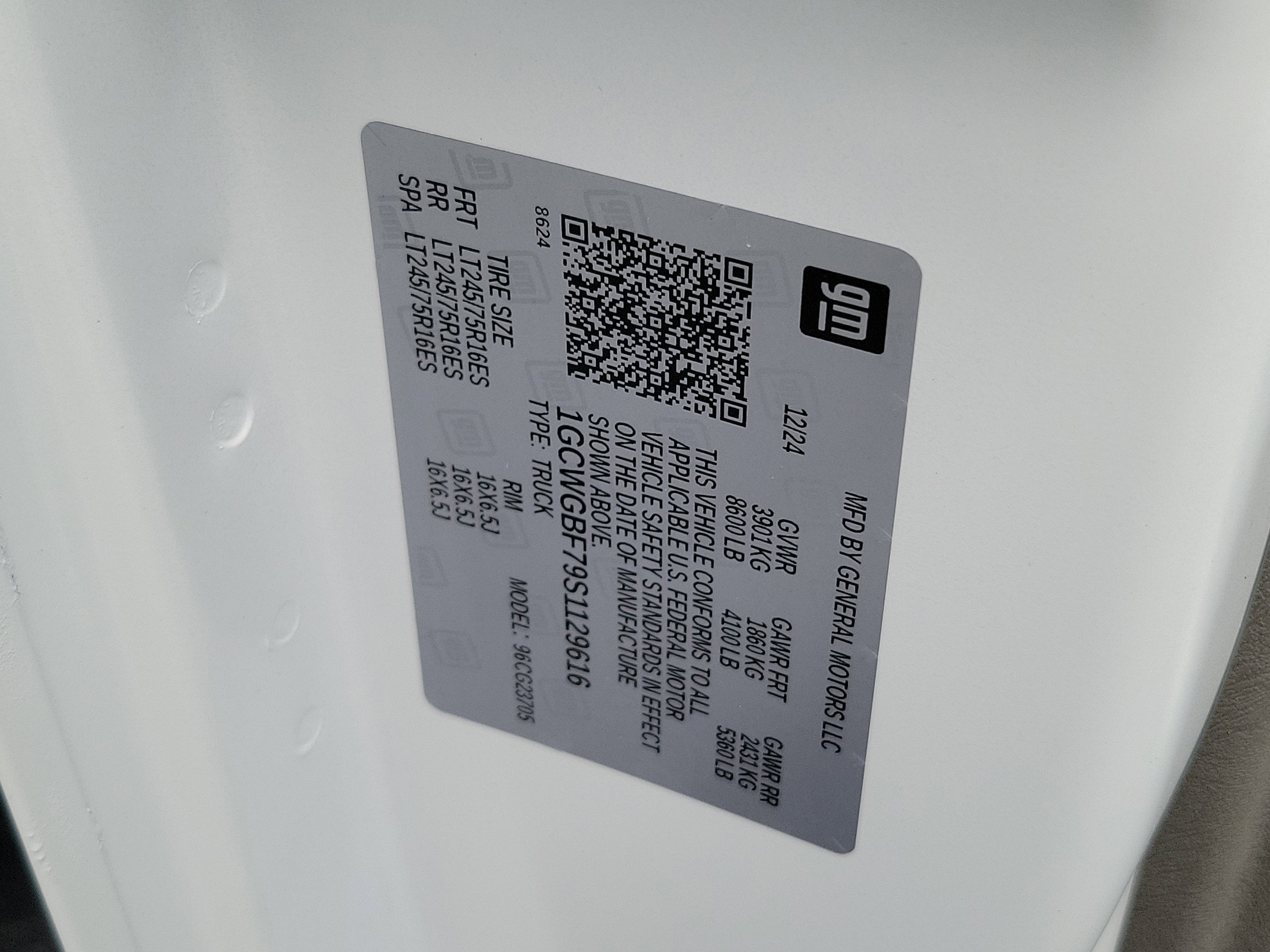 2025 Chevrolet Express Cargo 2500 WT