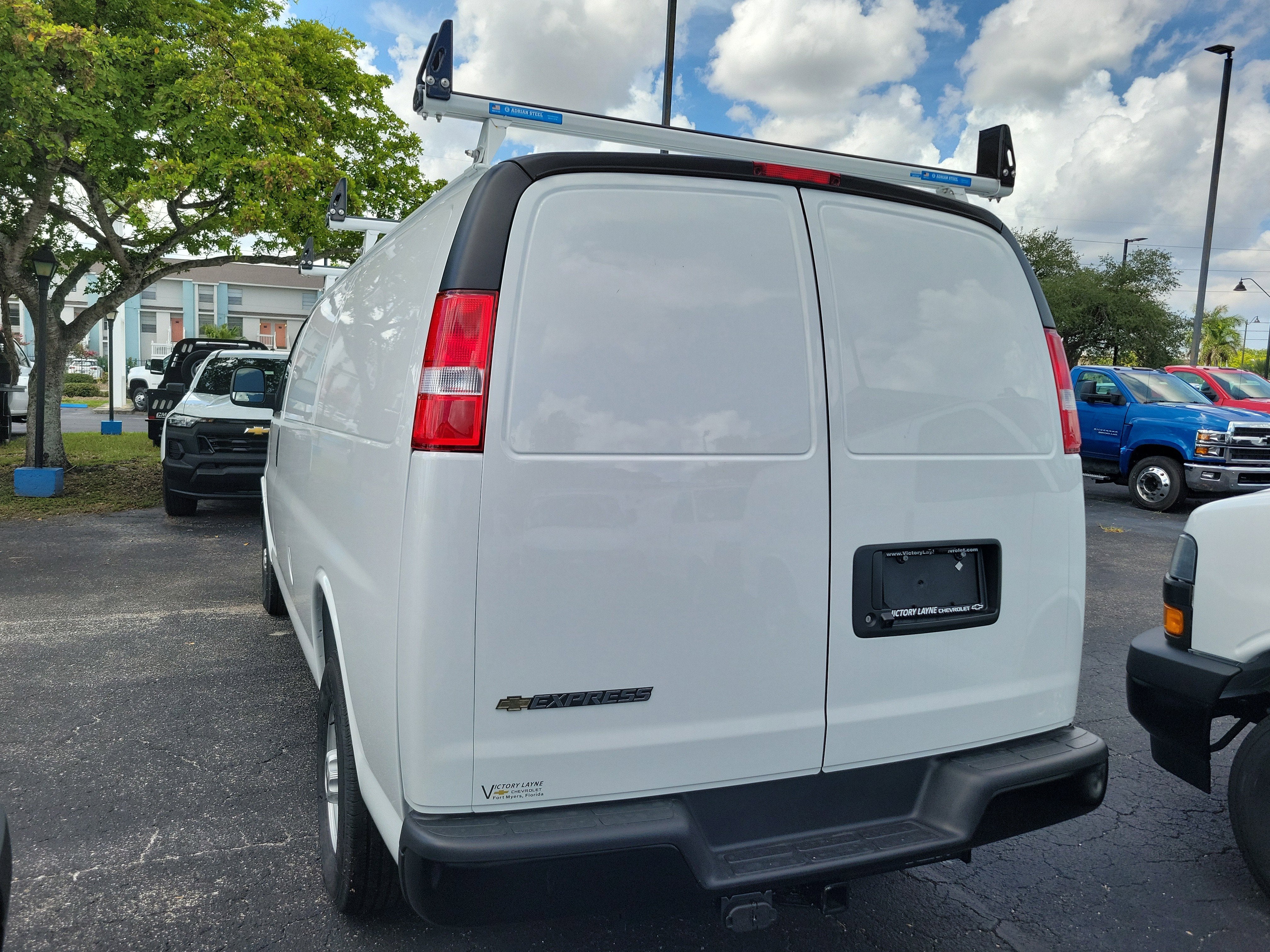 2025 Chevrolet Express Cargo 2500 WT