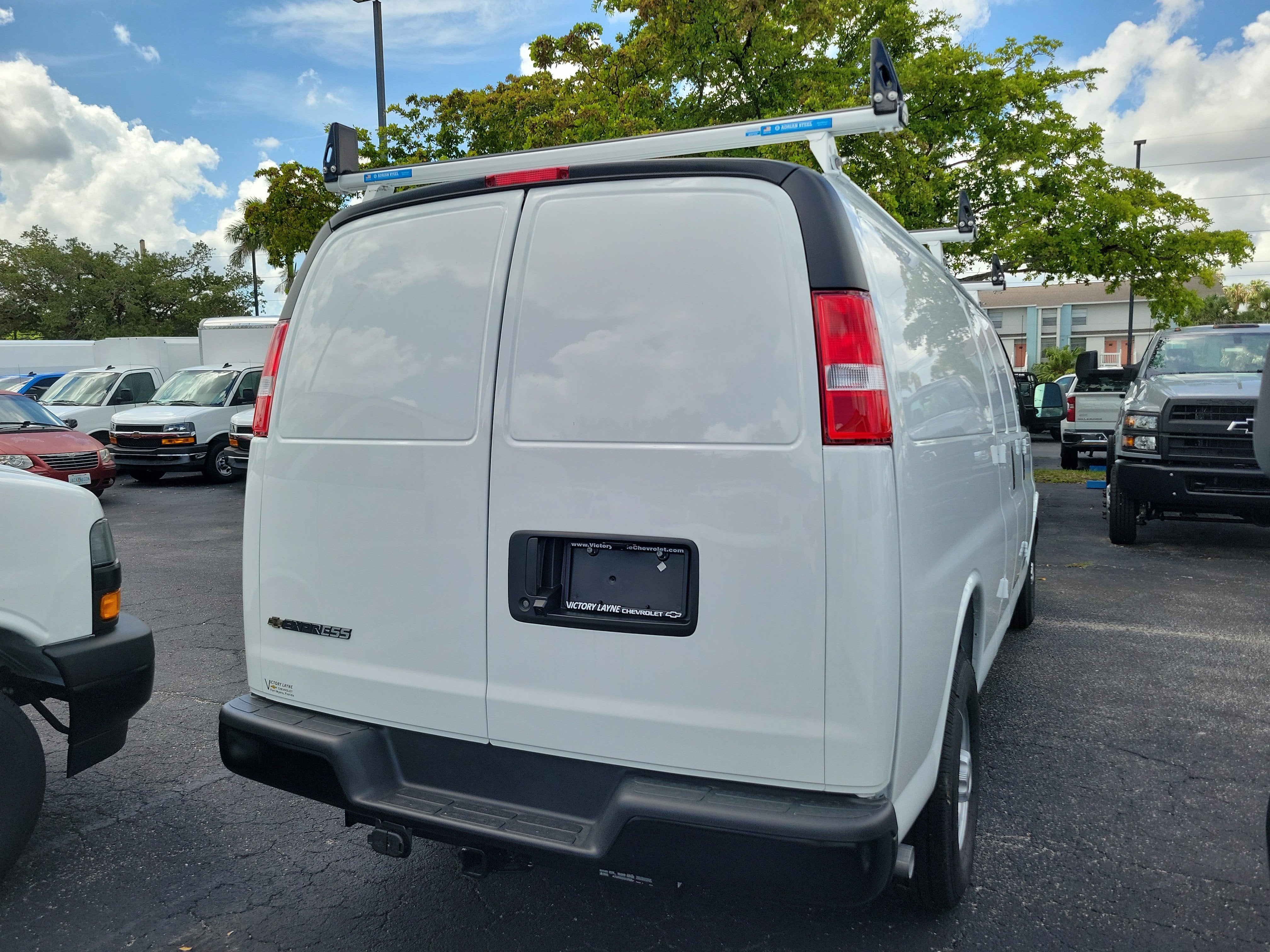 2025 Chevrolet Express Cargo 2500 WT