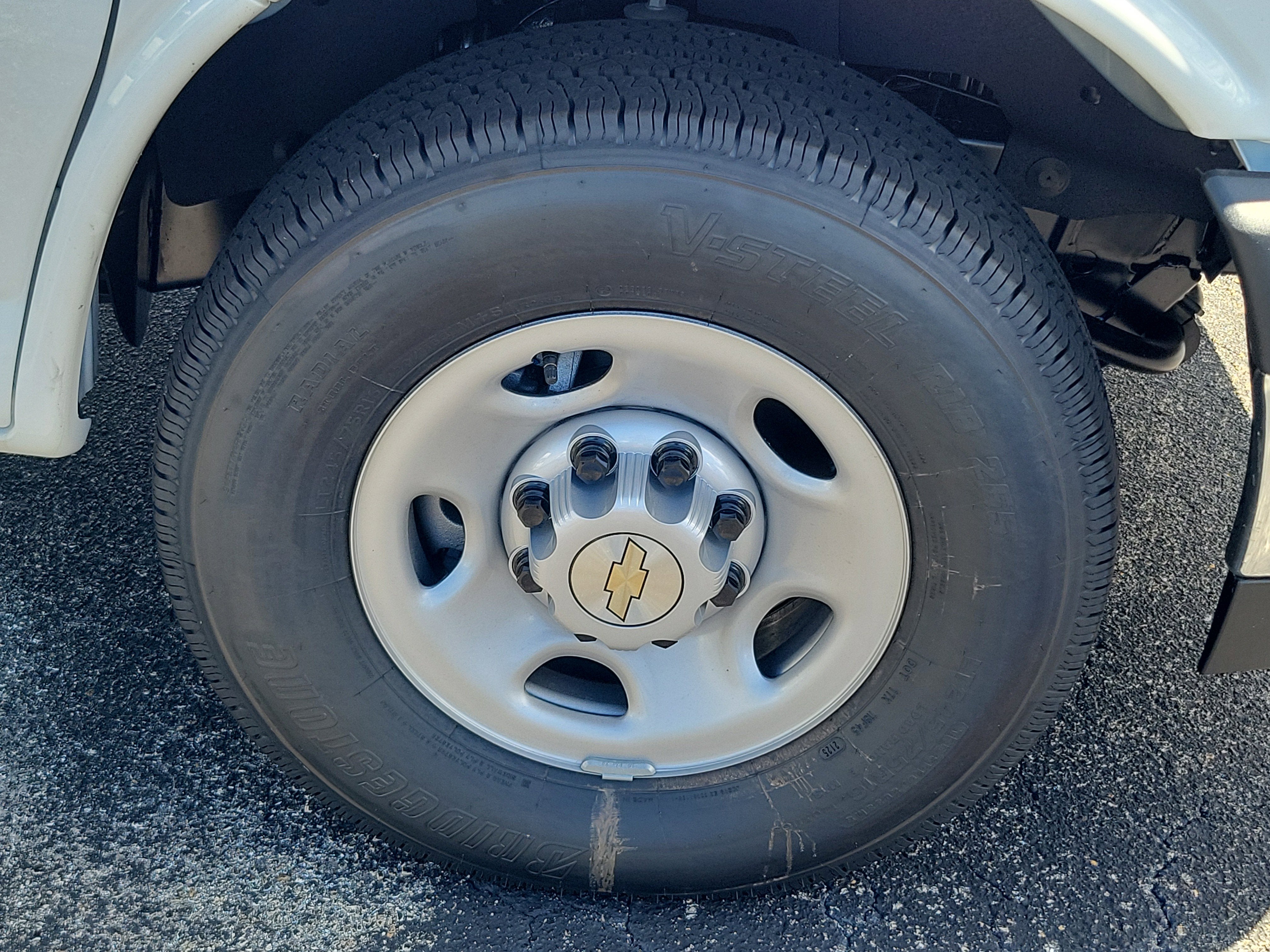 2025 Chevrolet Express Cargo 2500 WT