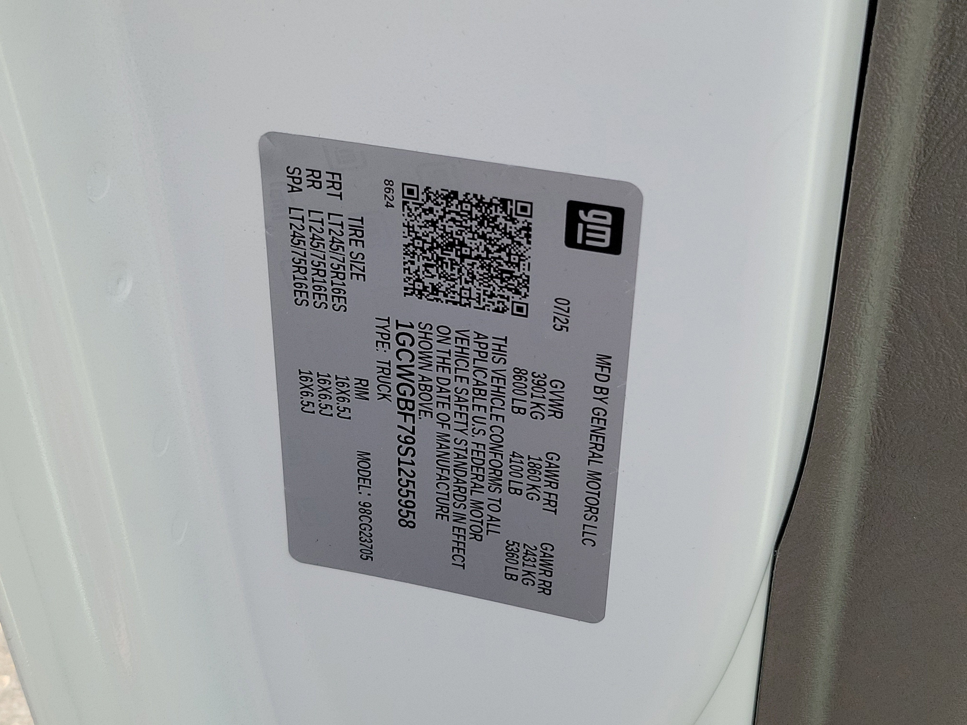 2025 Chevrolet Express Cargo 2500 WT