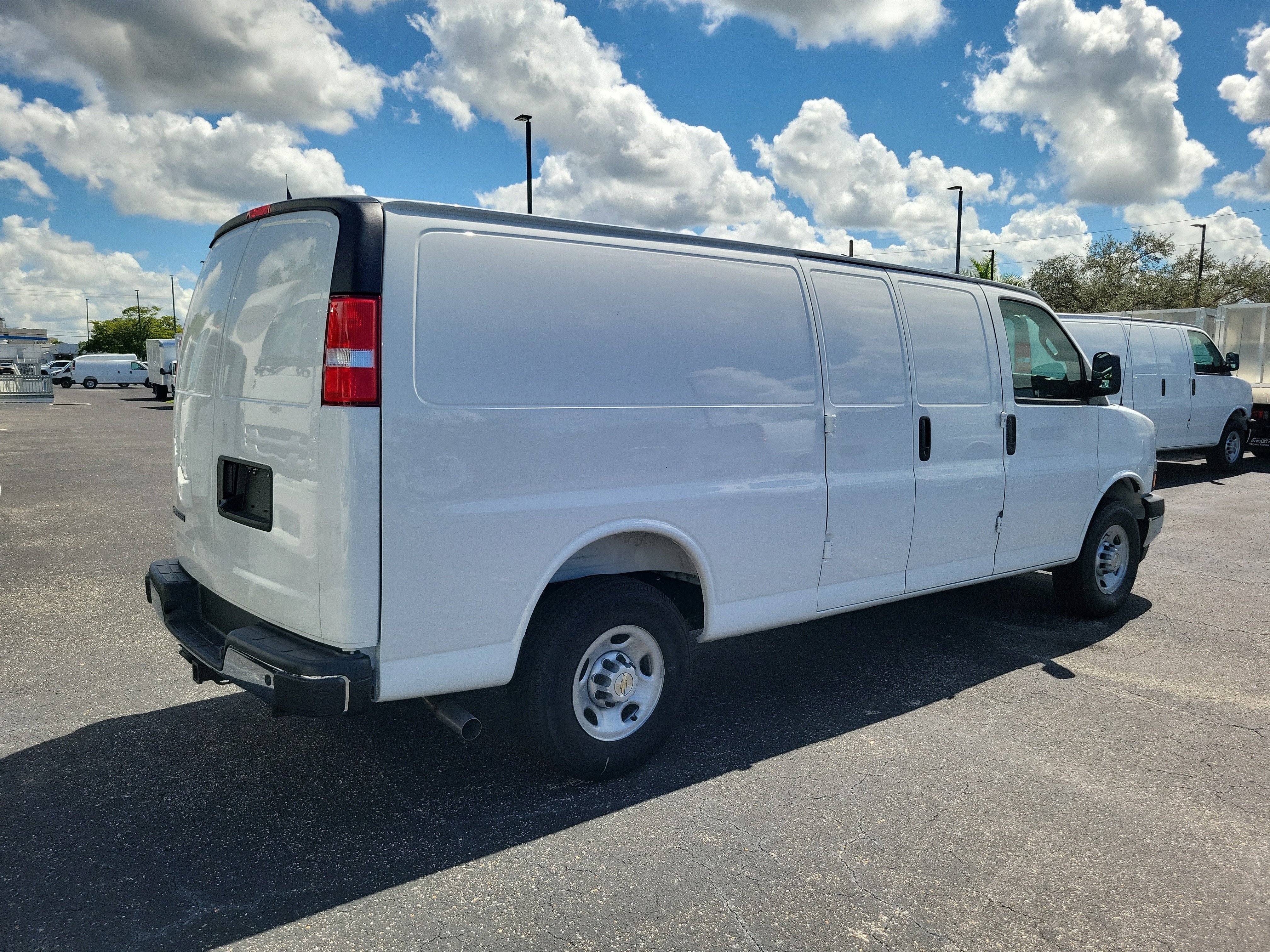 2025 Chevrolet Express Cargo 2500 WT