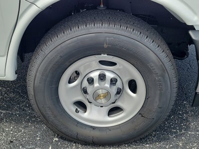 2025 Chevrolet Express Cargo 2500 WT