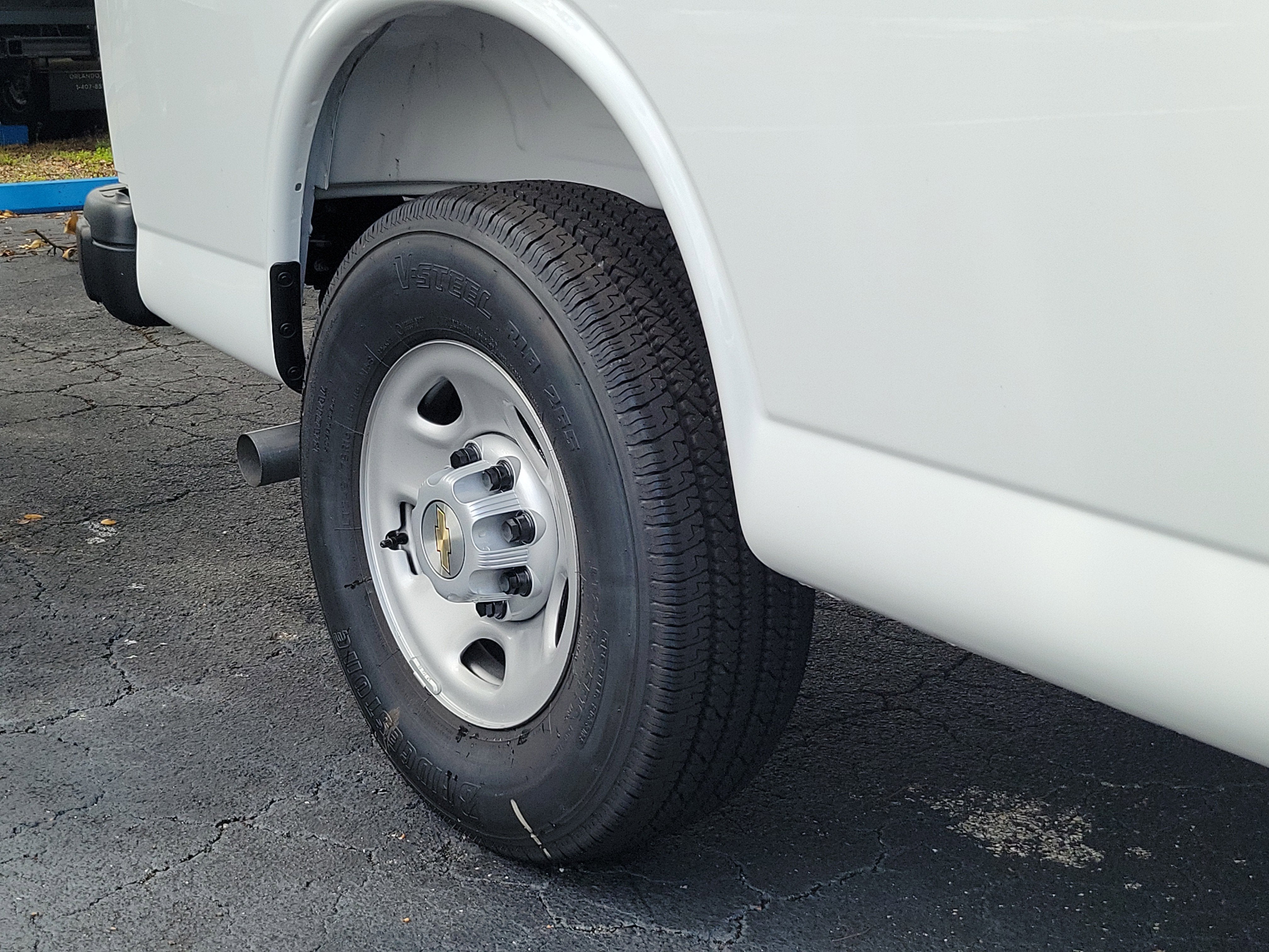 2025 Chevrolet Express Cargo 2500 WT