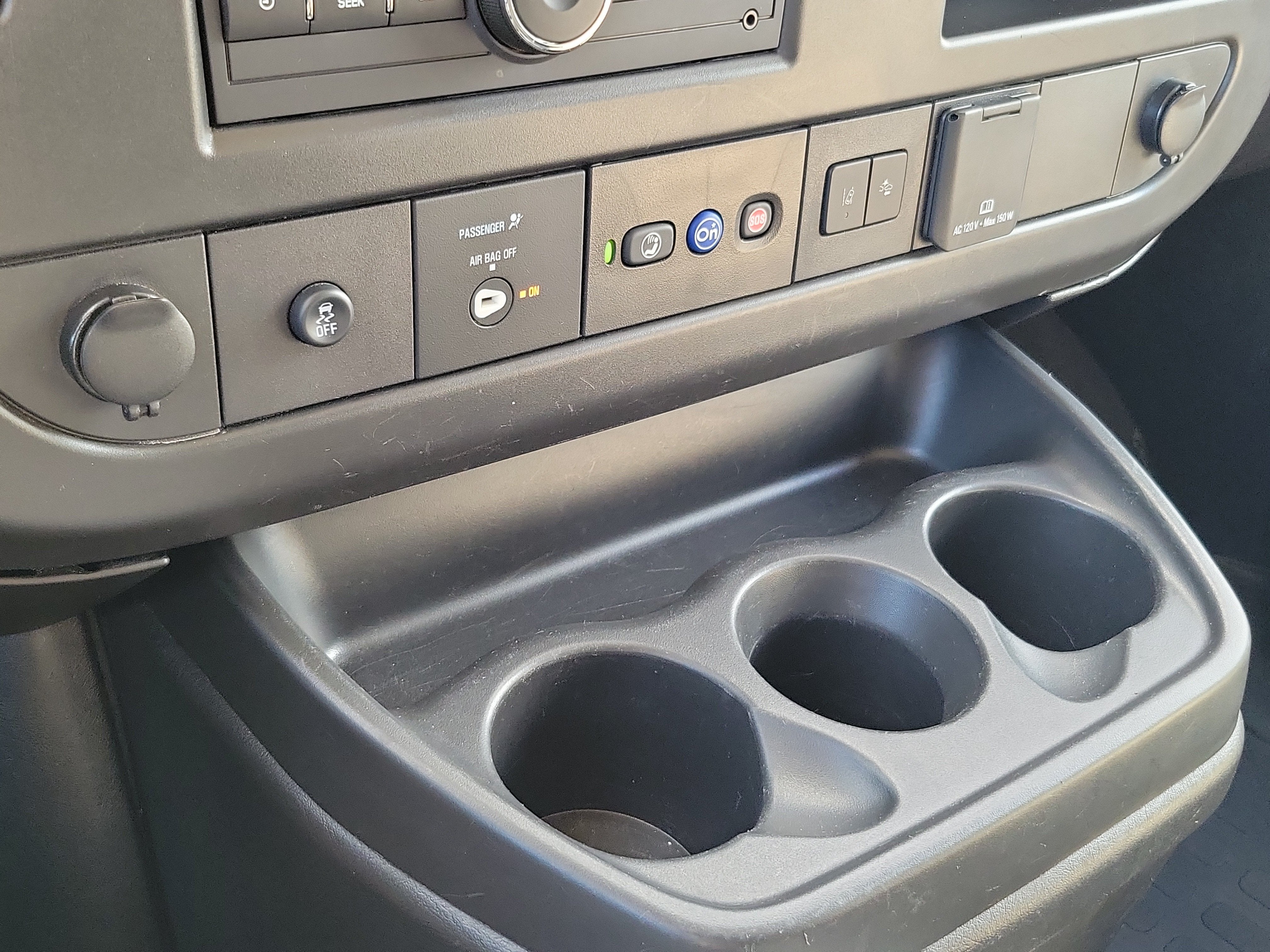 2025 GMC Savana Passenger LT