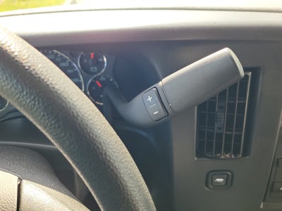 2025 GMC Savana Passenger LT