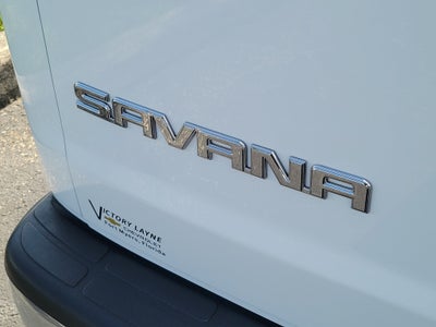 2025 GMC Savana Passenger LT