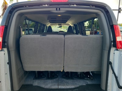 2025 GMC Savana Passenger LT