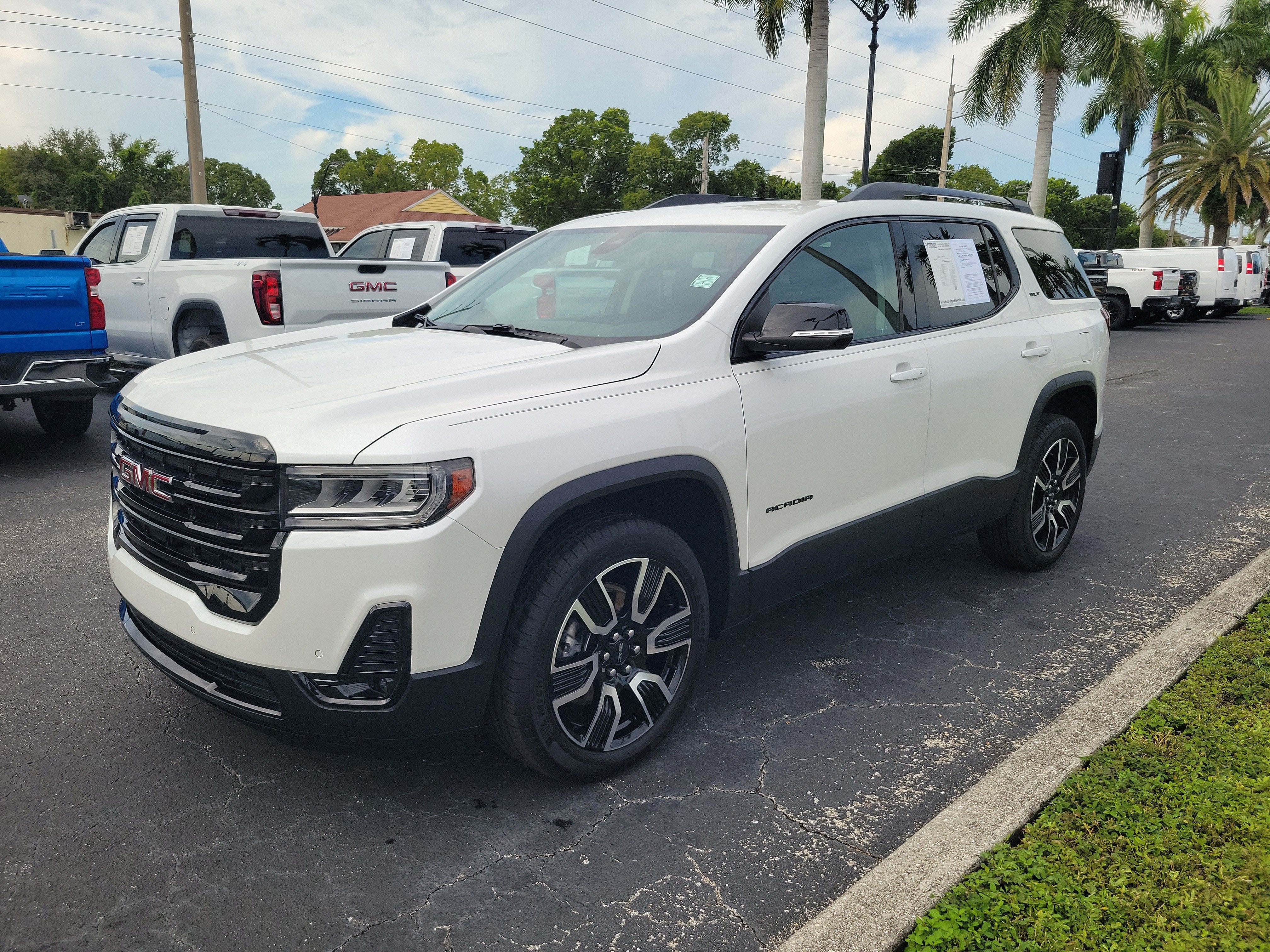 2021 GMC Acadia SLT