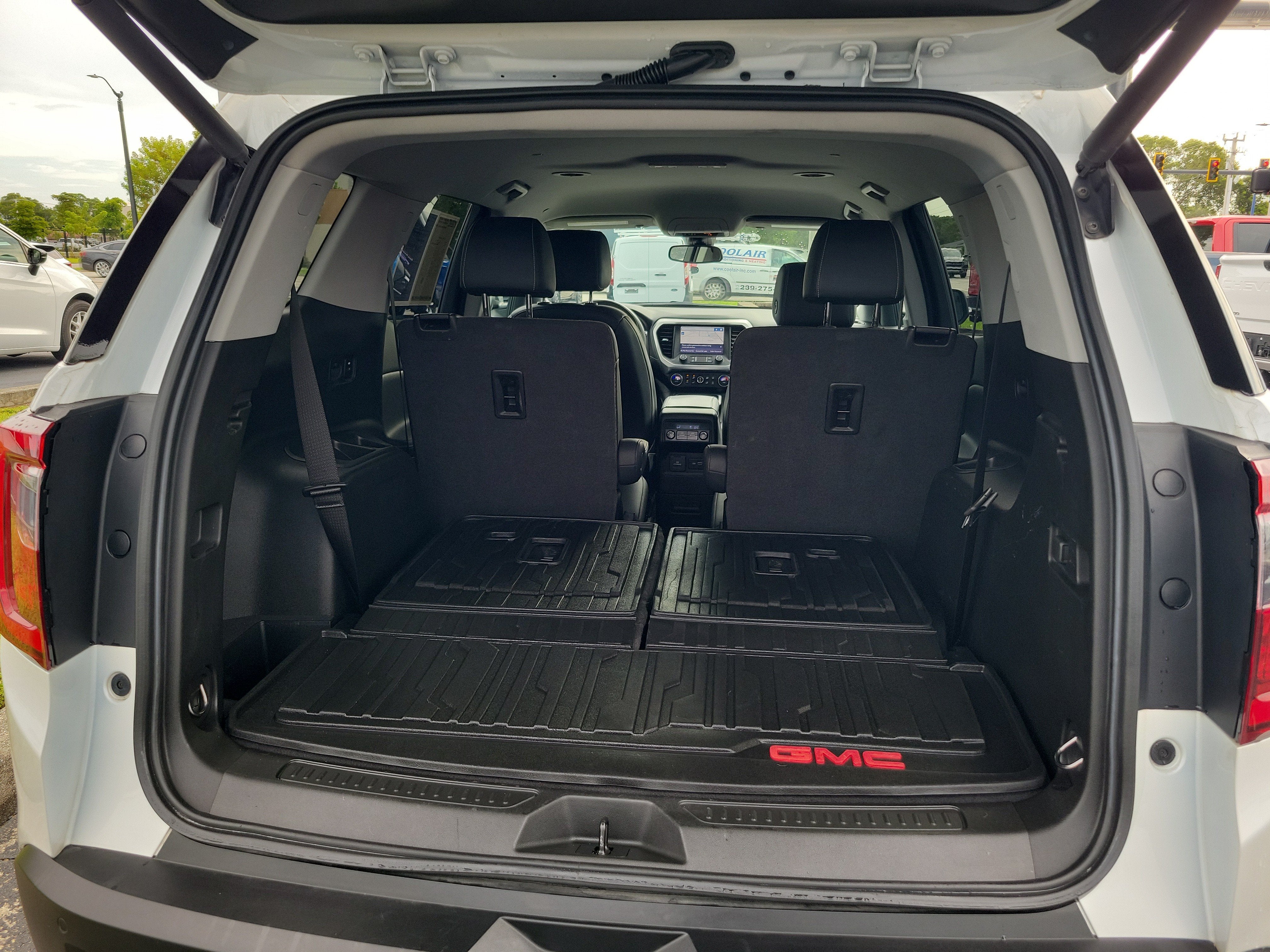 2021 GMC Acadia SLT