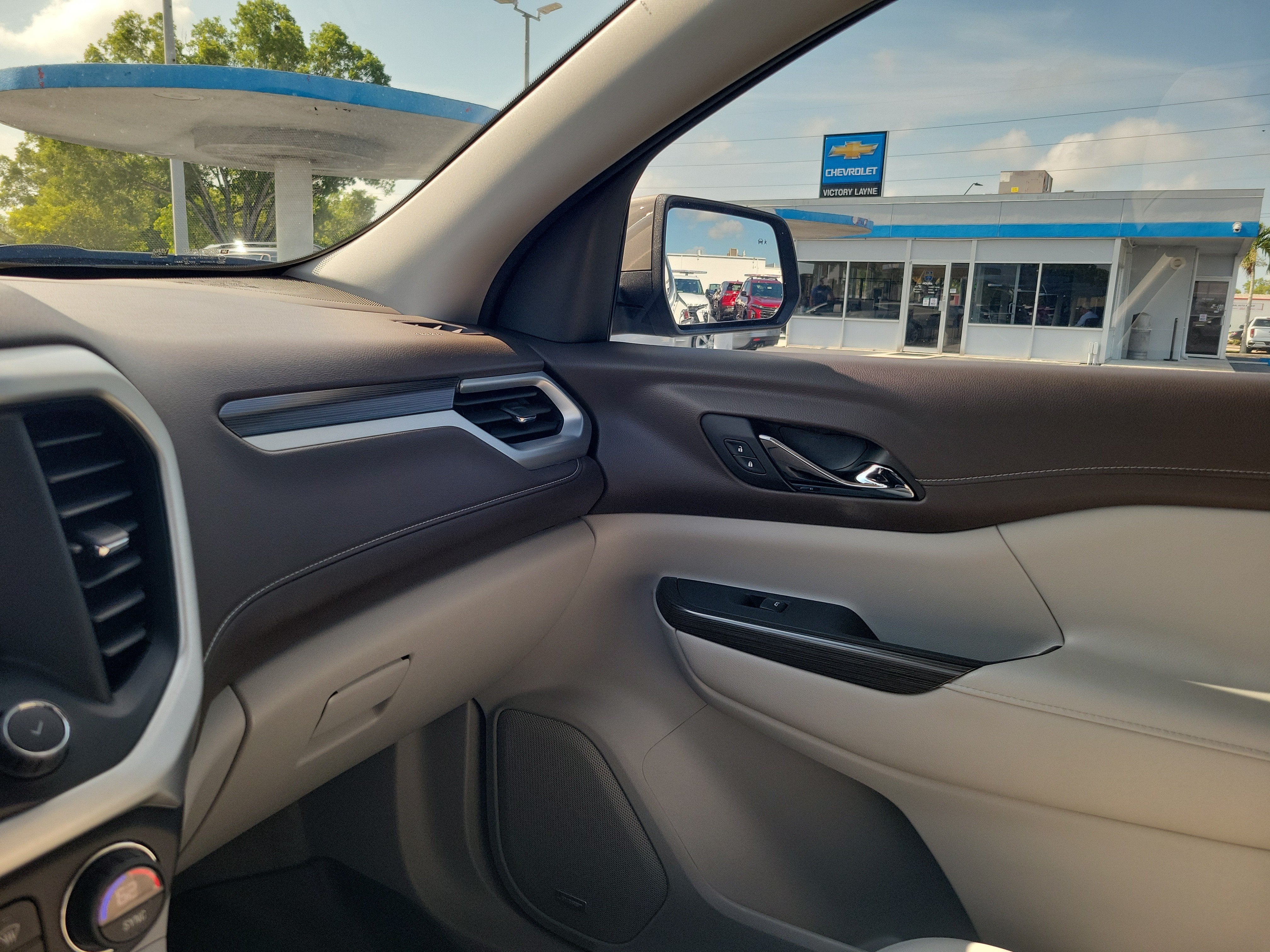 2022 GMC Acadia SLT