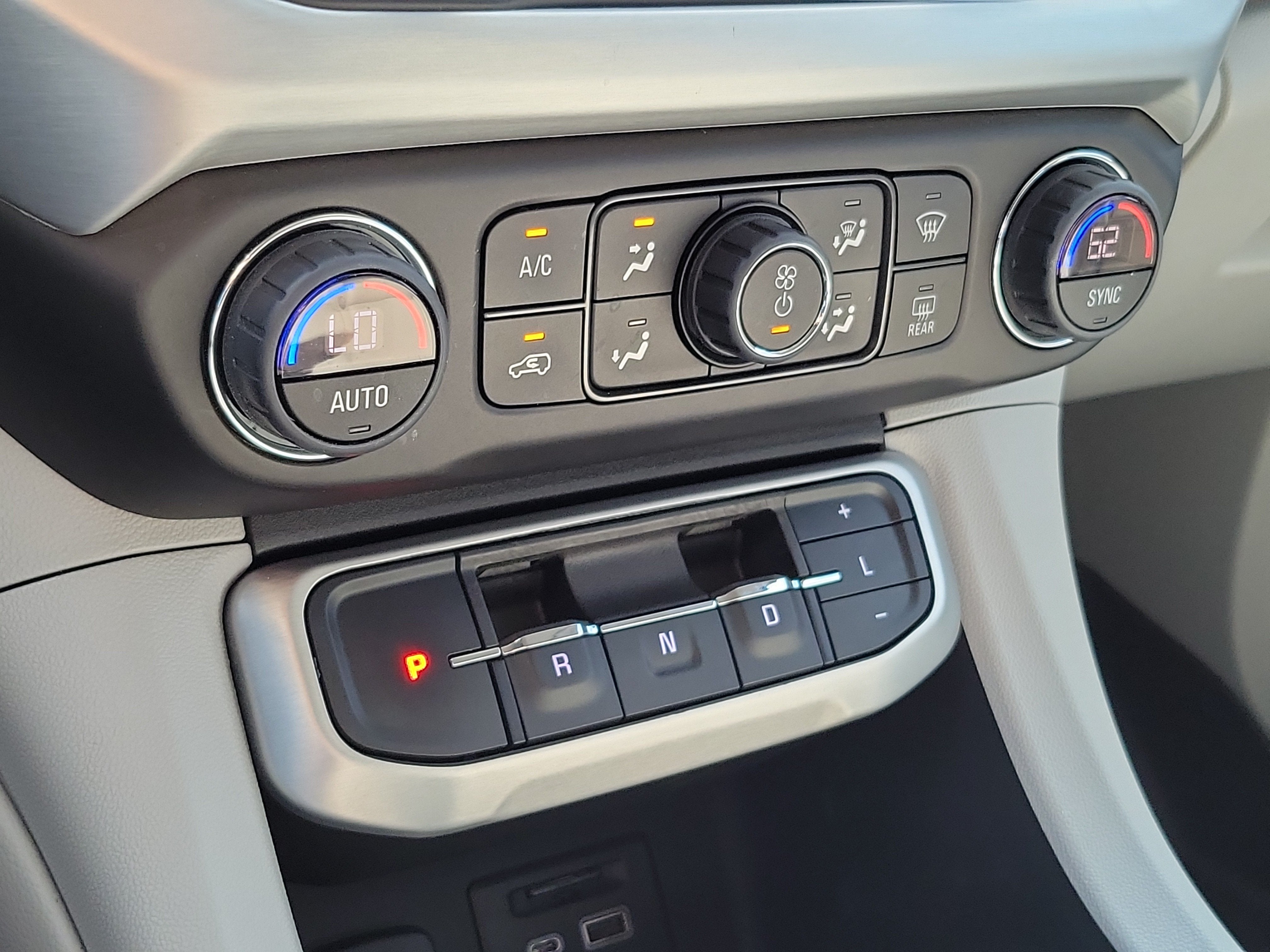 2022 GMC Acadia SLT