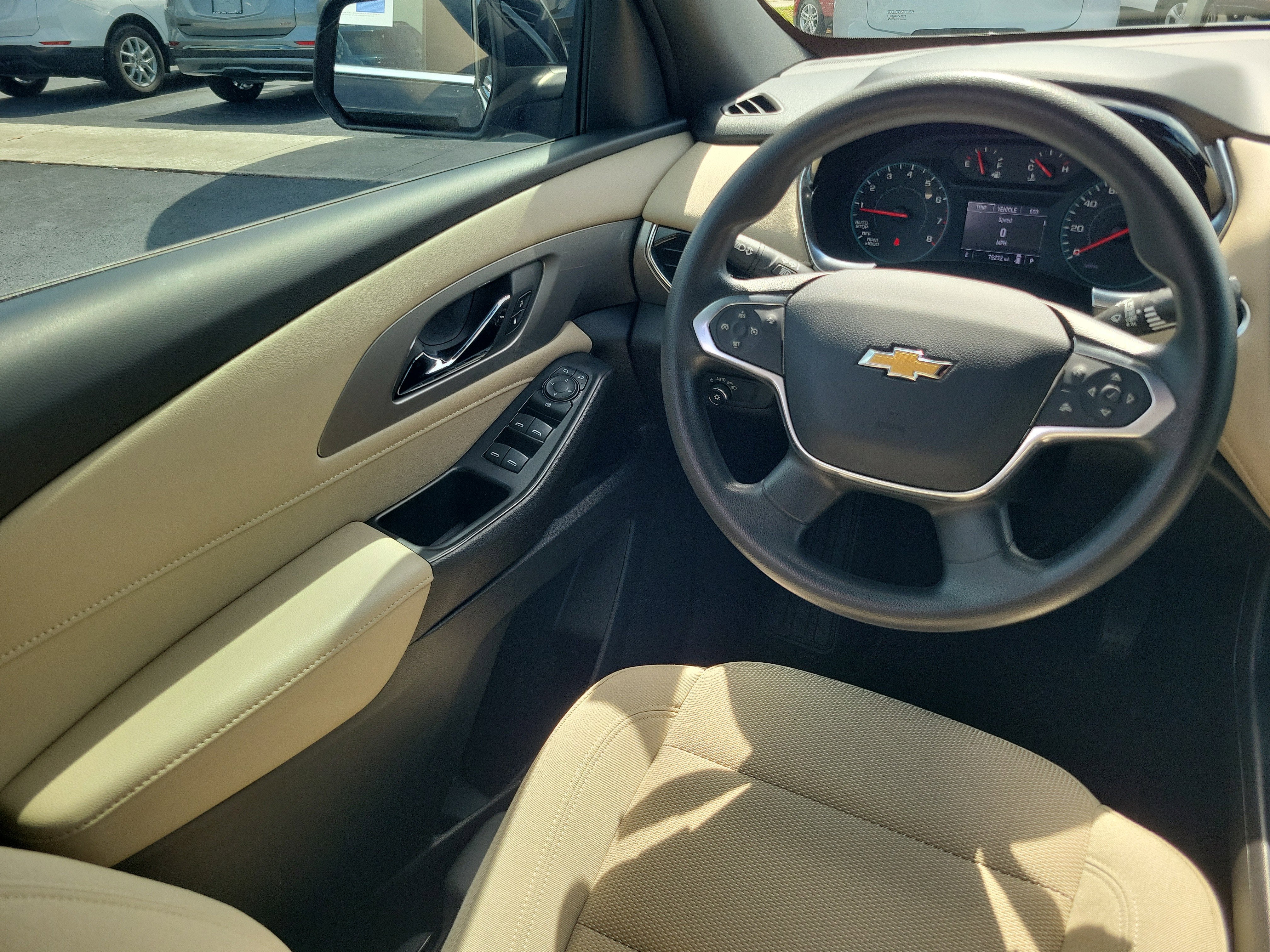 2022 Chevrolet Traverse LS