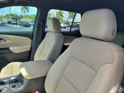 2022 Chevrolet Traverse LS