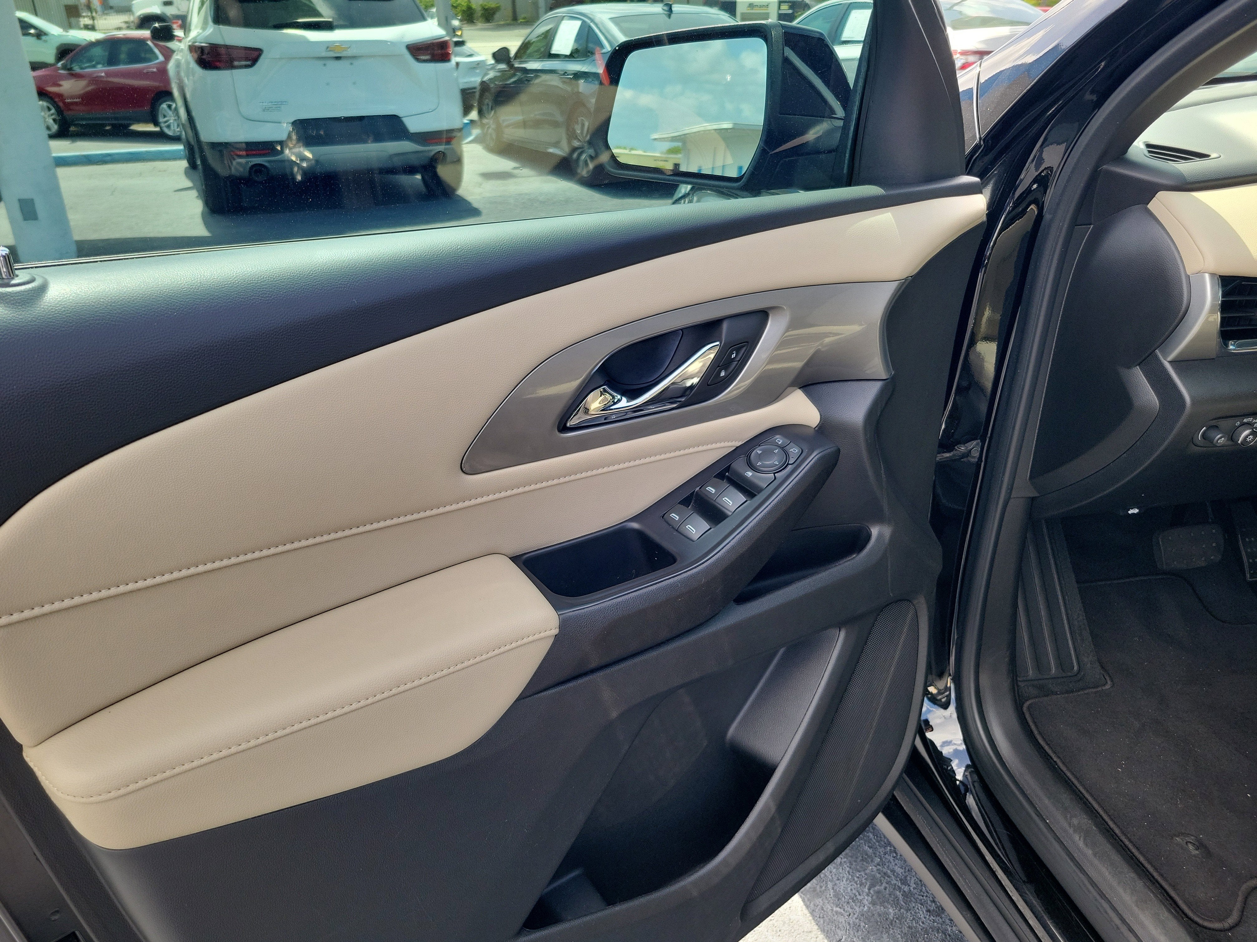2022 Chevrolet Traverse LS