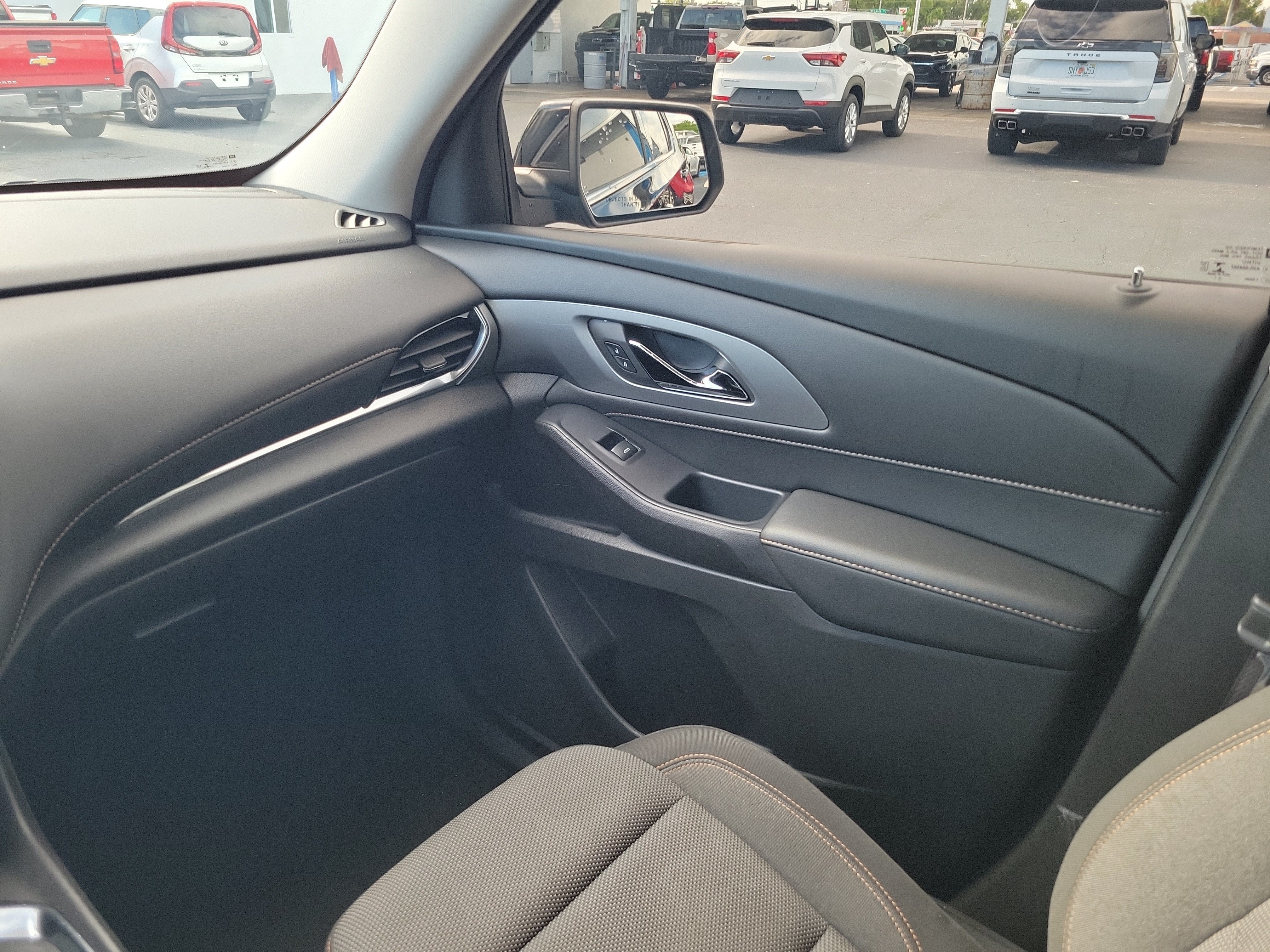 2021 Chevrolet Traverse LT Cloth