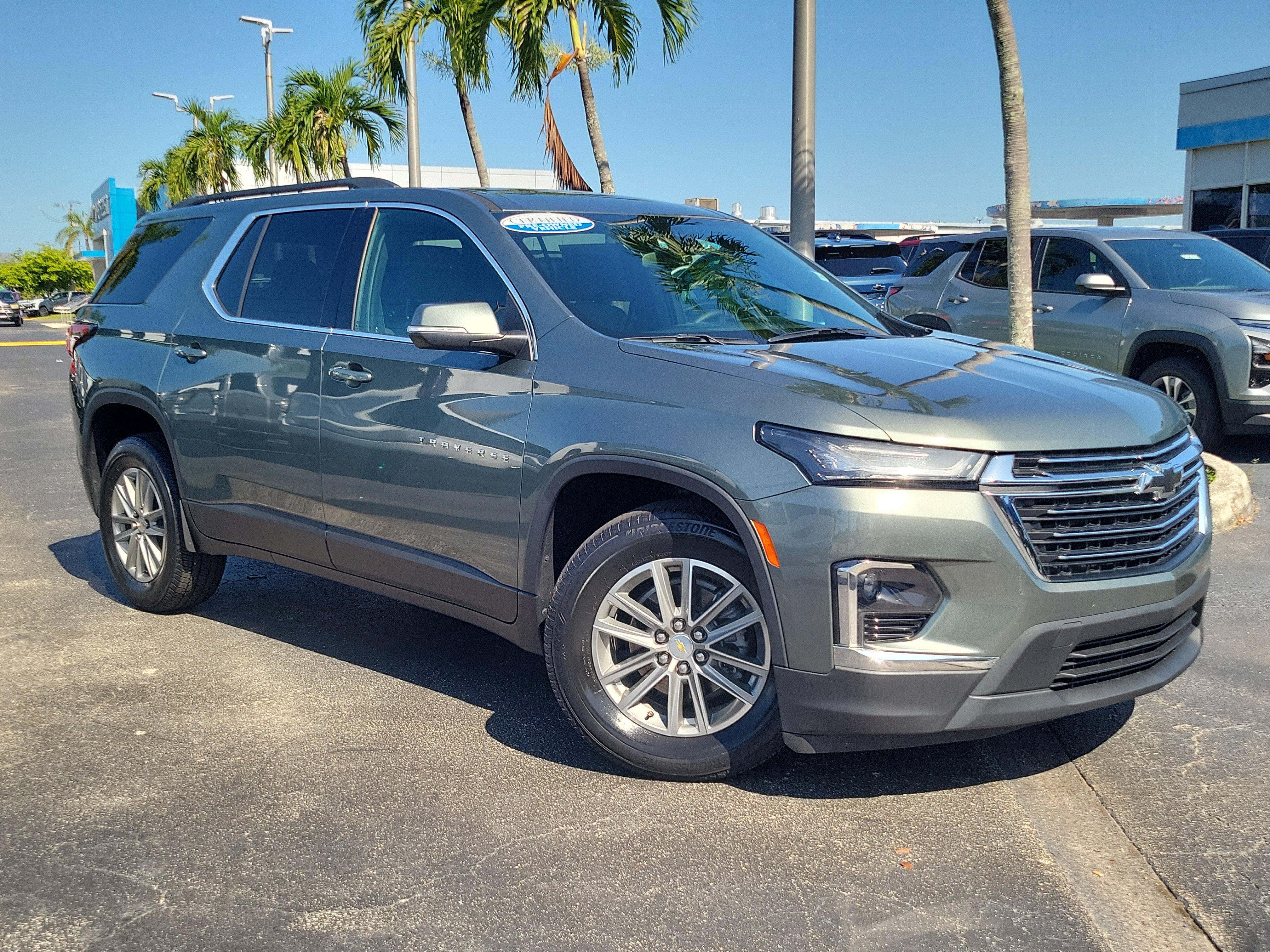 2023 Chevrolet Traverse LT Cloth