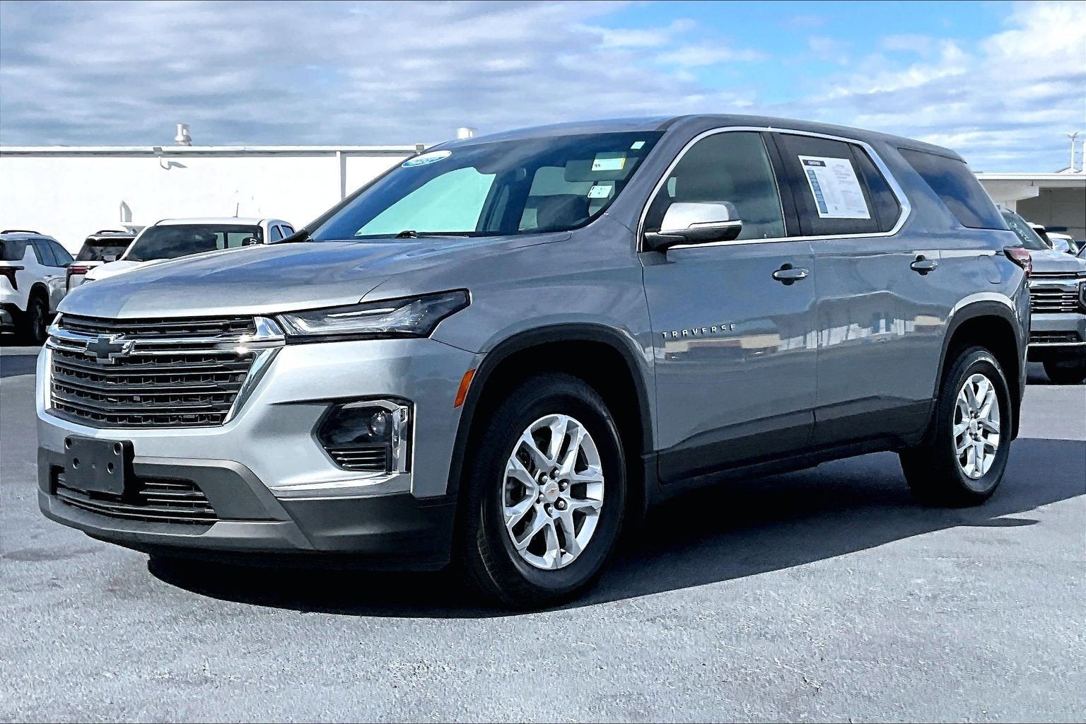 2023 Chevrolet Traverse LS