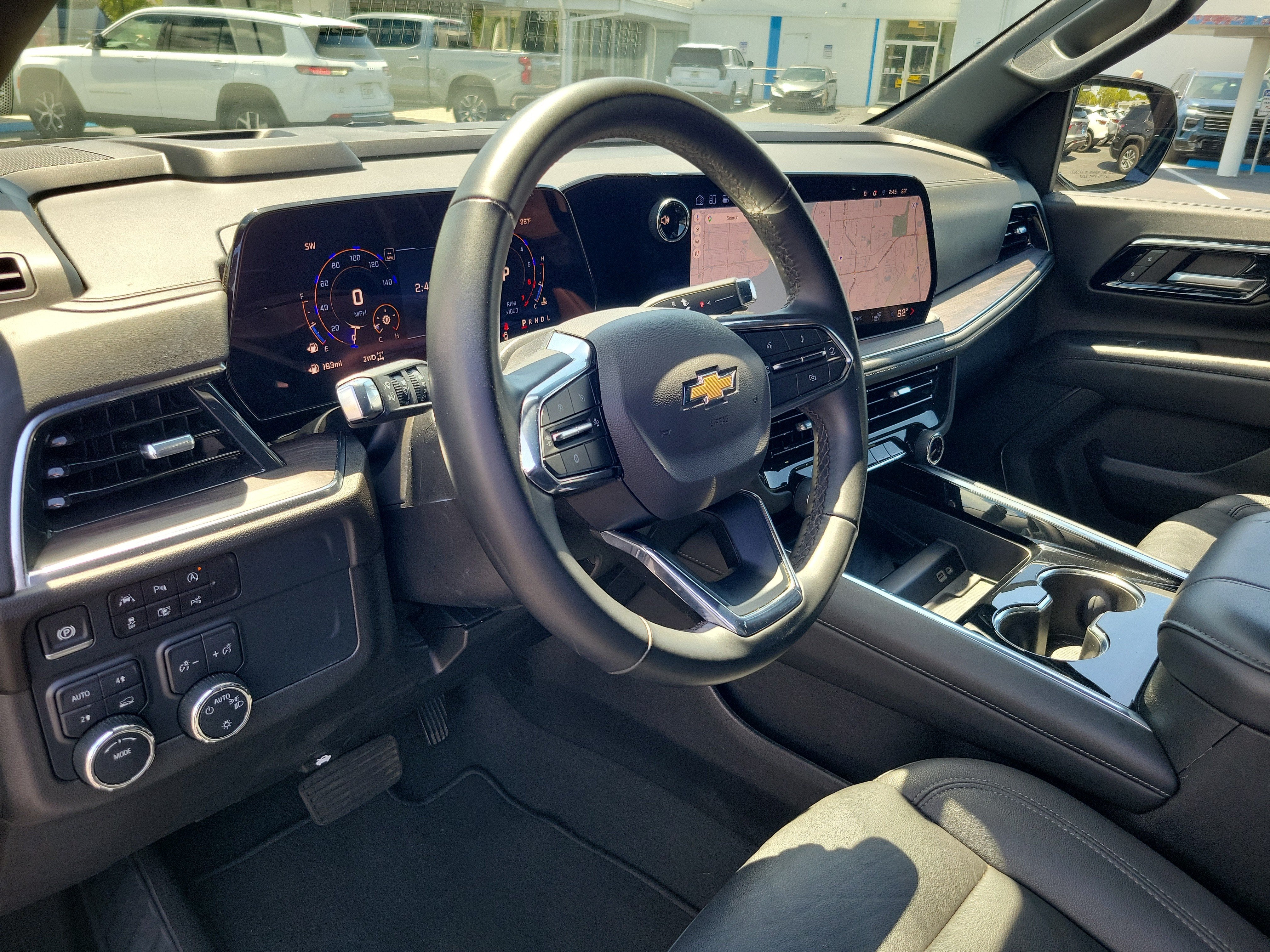 2025 Chevrolet Suburban LT