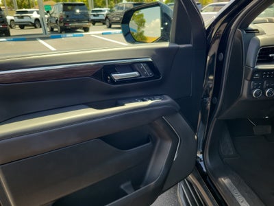 2025 Chevrolet Suburban LT
