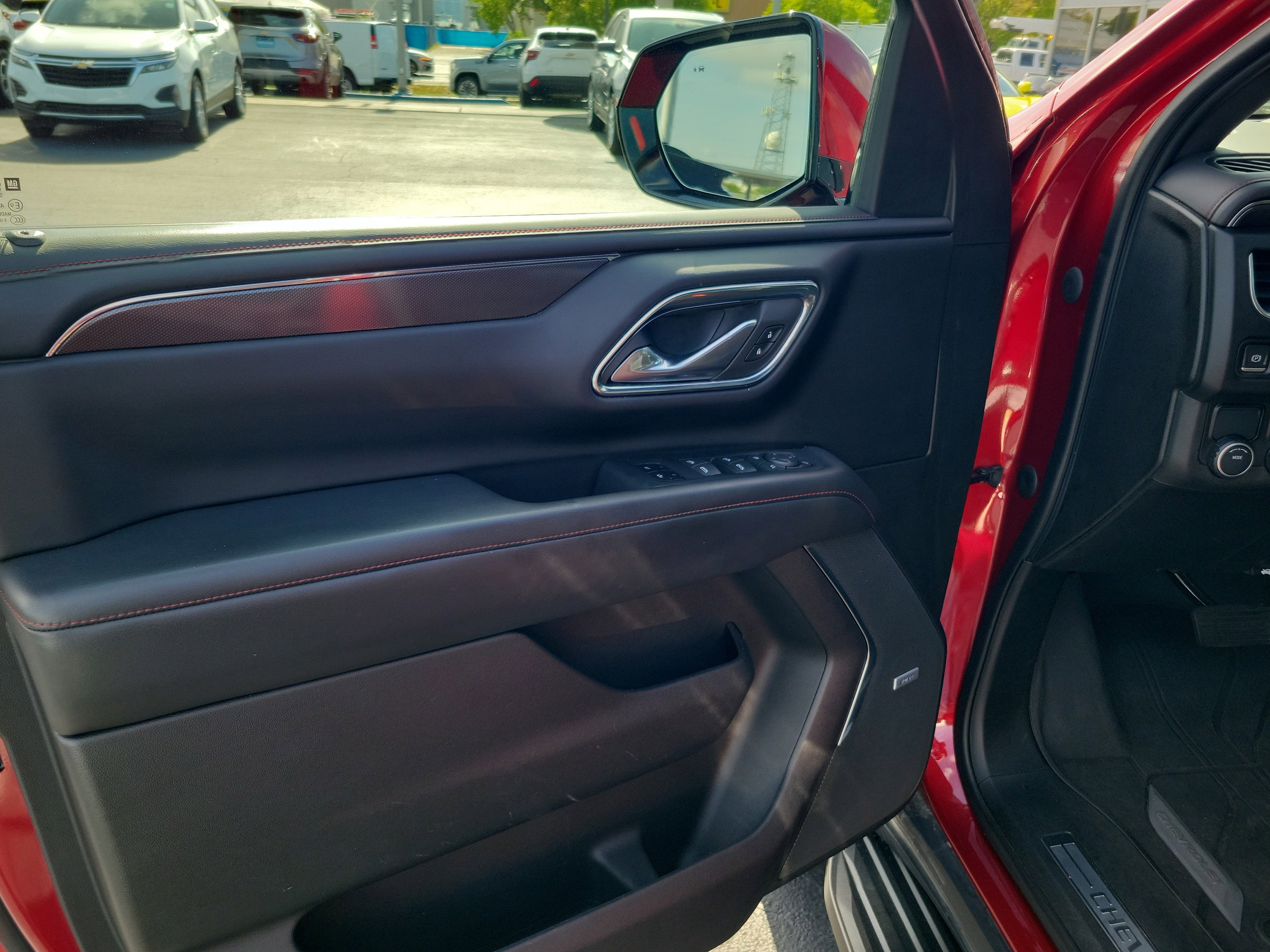 2023 Chevrolet Suburban RST