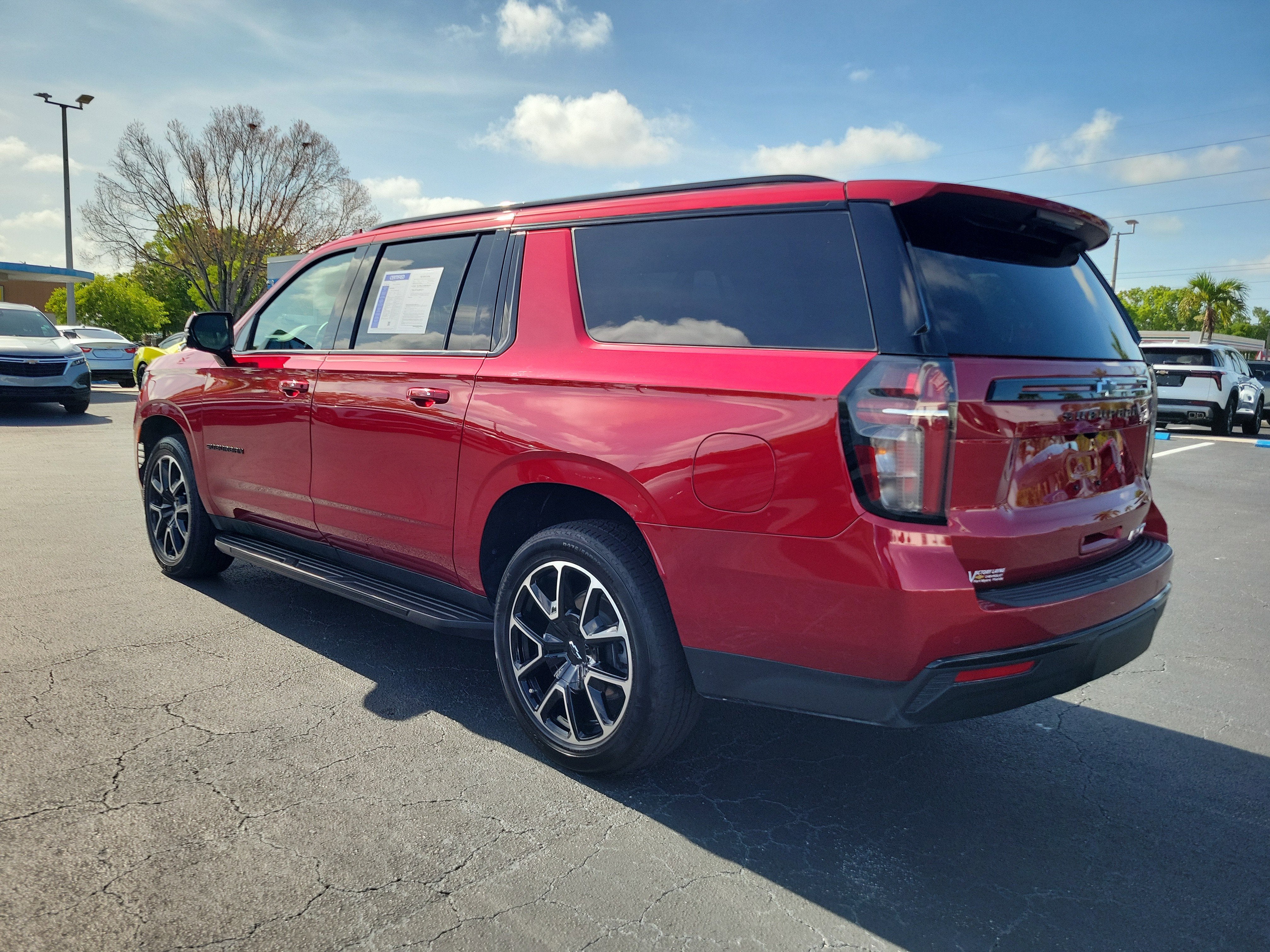 2023 Chevrolet Suburban RST