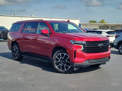 2023 Chevrolet Suburban RST