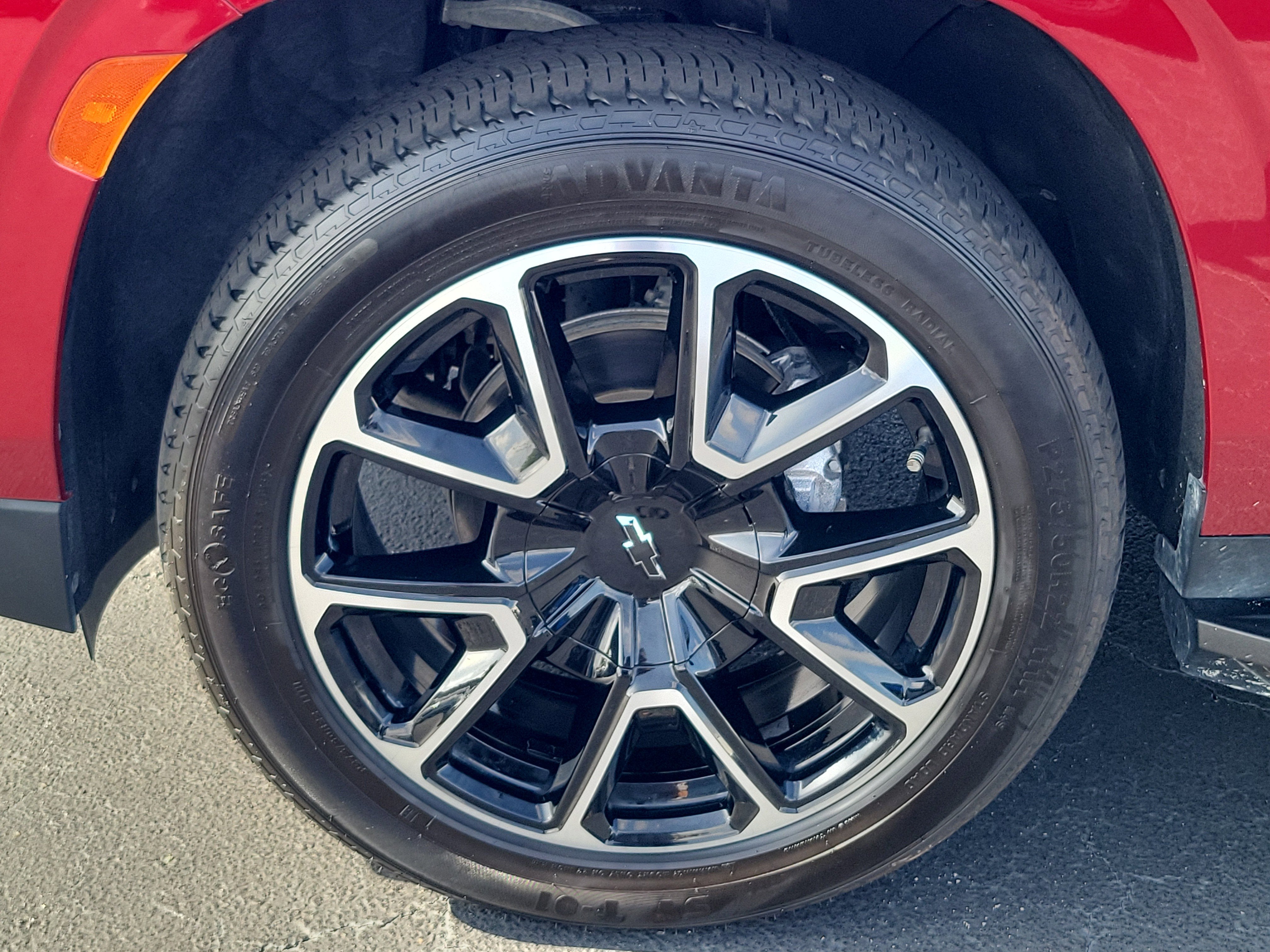 2023 Chevrolet Suburban RST