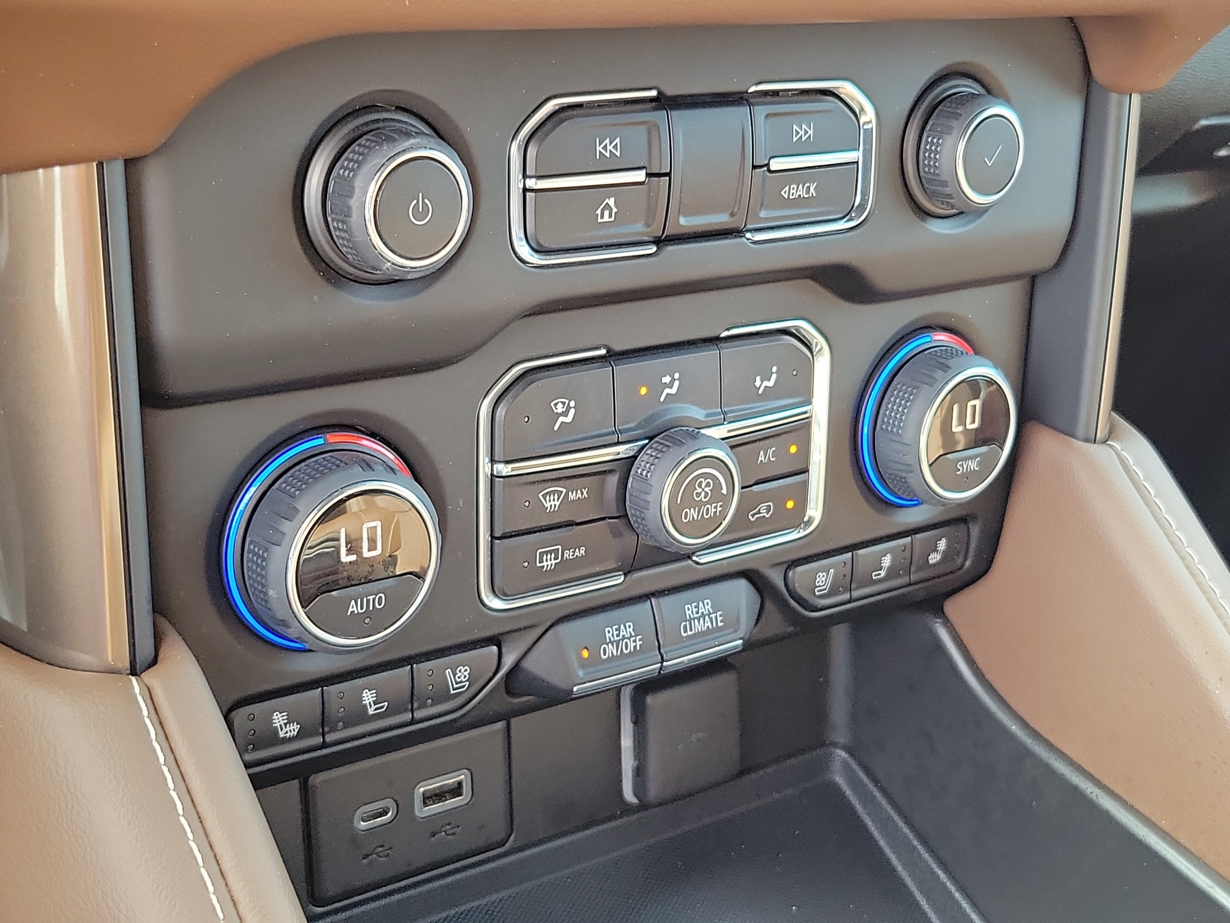 2022 Chevrolet Suburban High Country