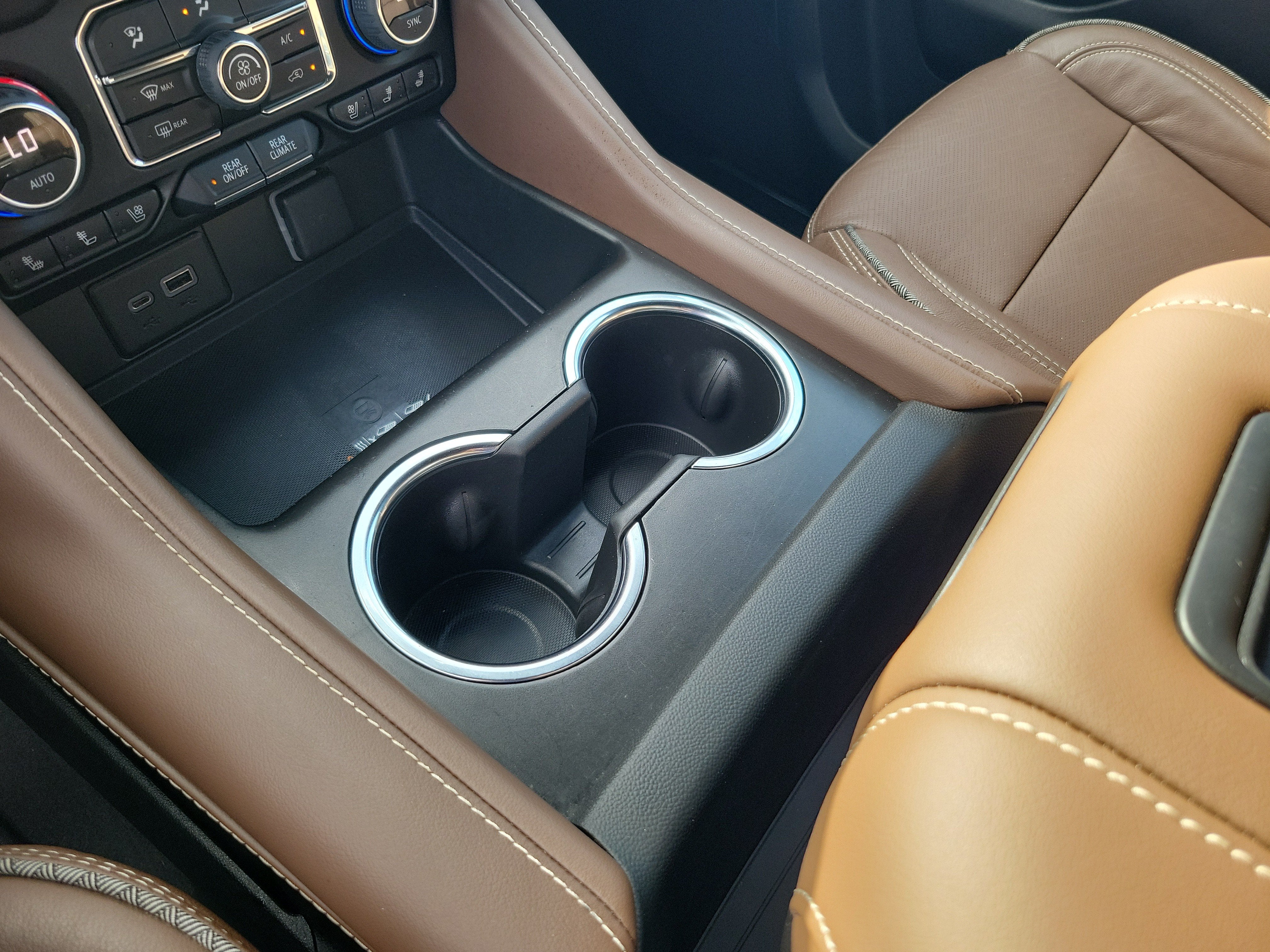 2022 Chevrolet Suburban High Country