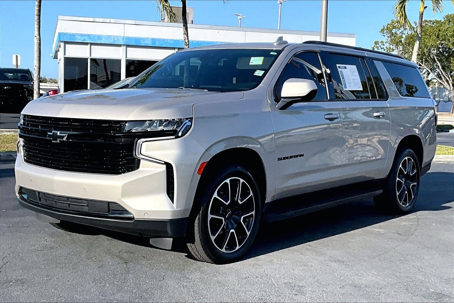 2023 Chevrolet Suburban RST